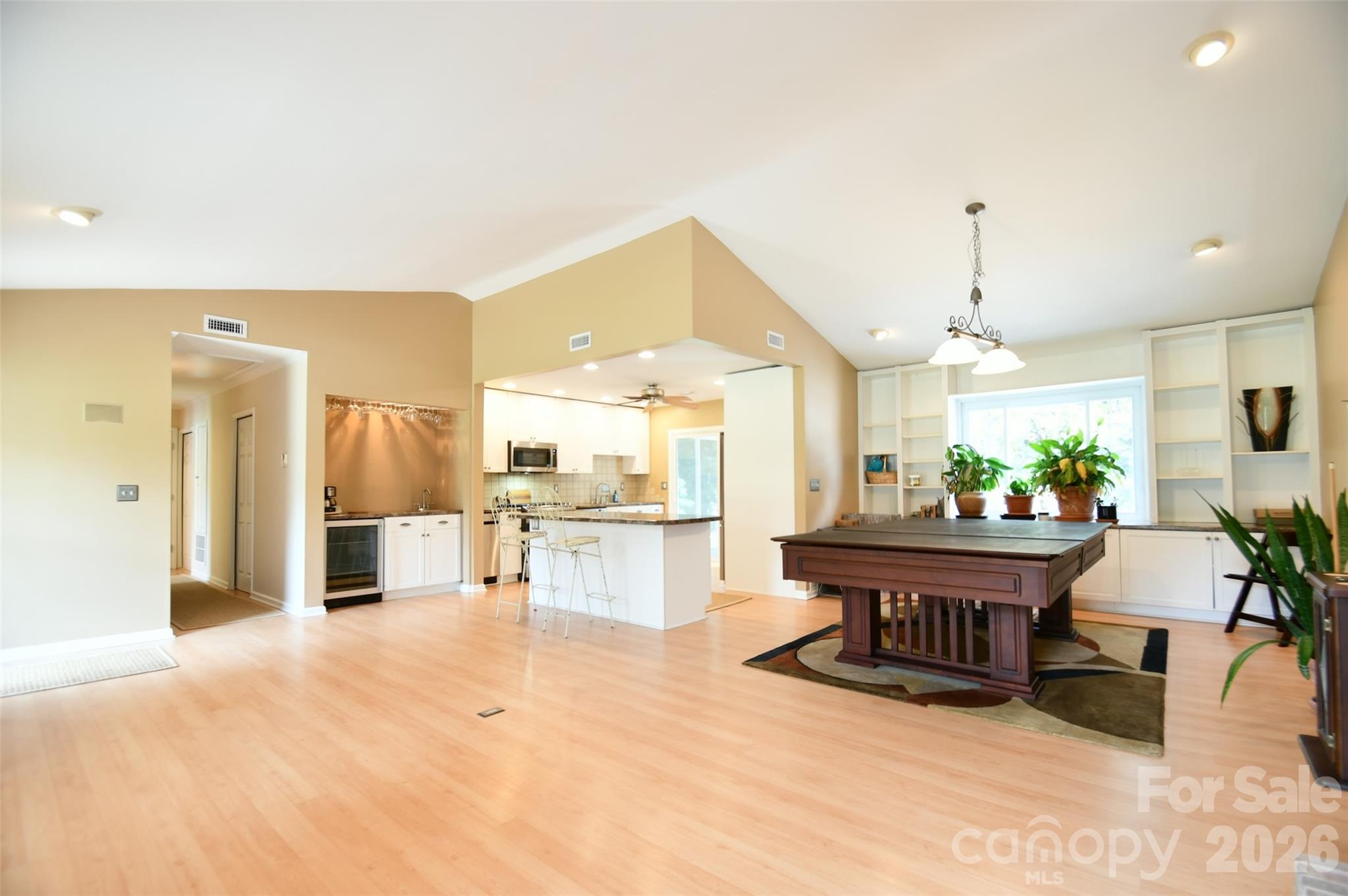 7904 Saddleview Court