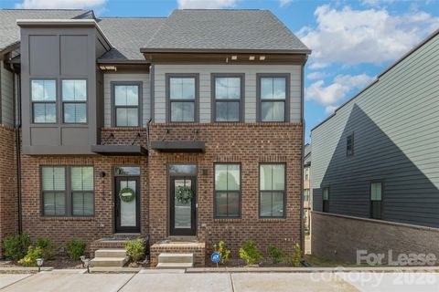 Photo of 4742 Chastain Avenue, Charlotte, NC 28217 (MLS # 4396510)