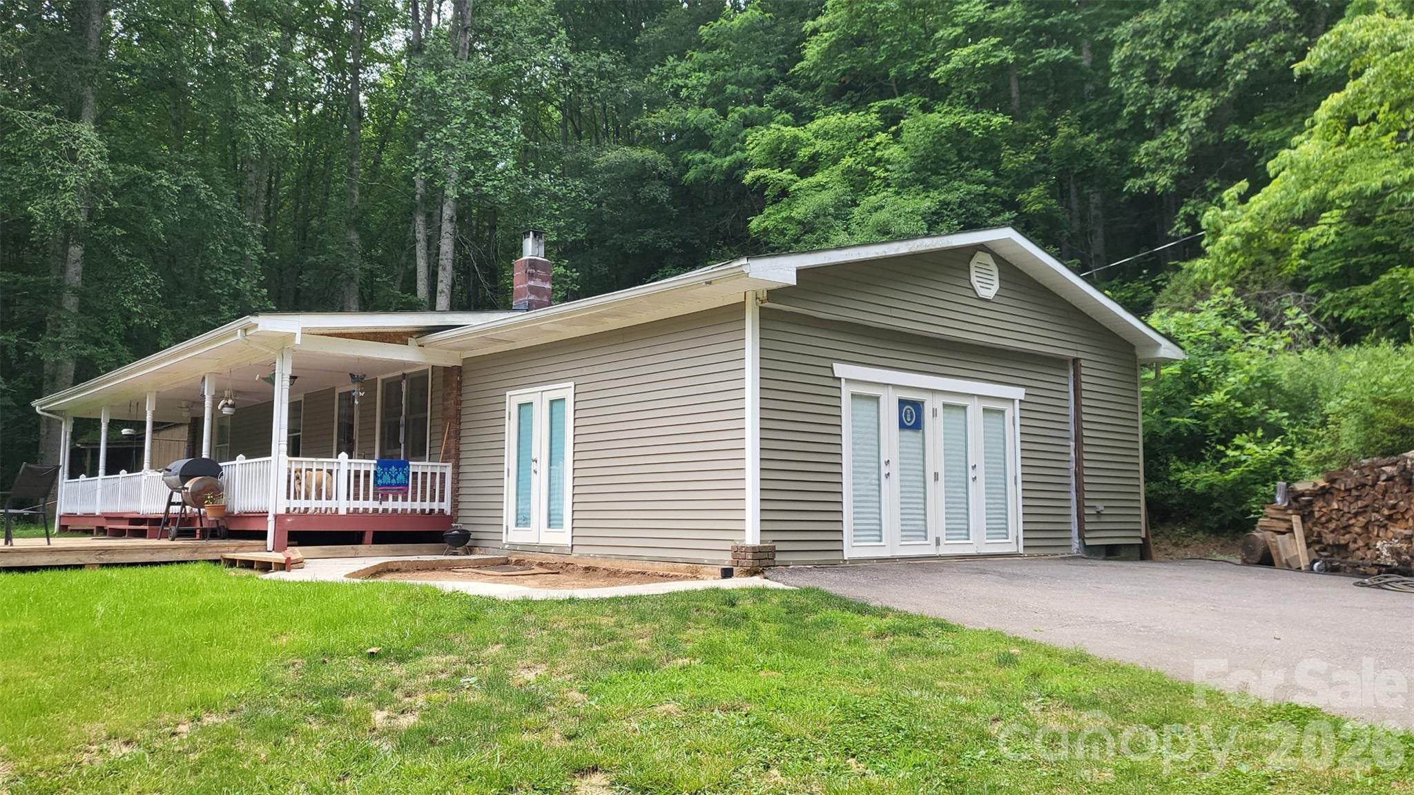 9 Wooded Valley Lane