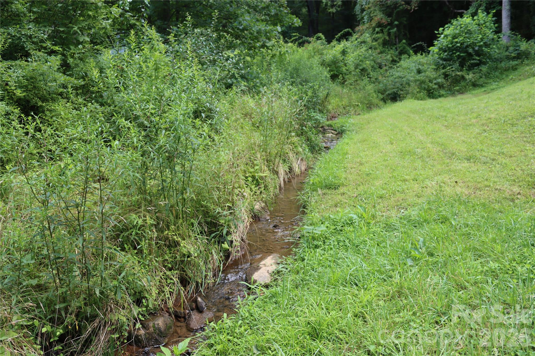 9 Wooded Valley Lane
