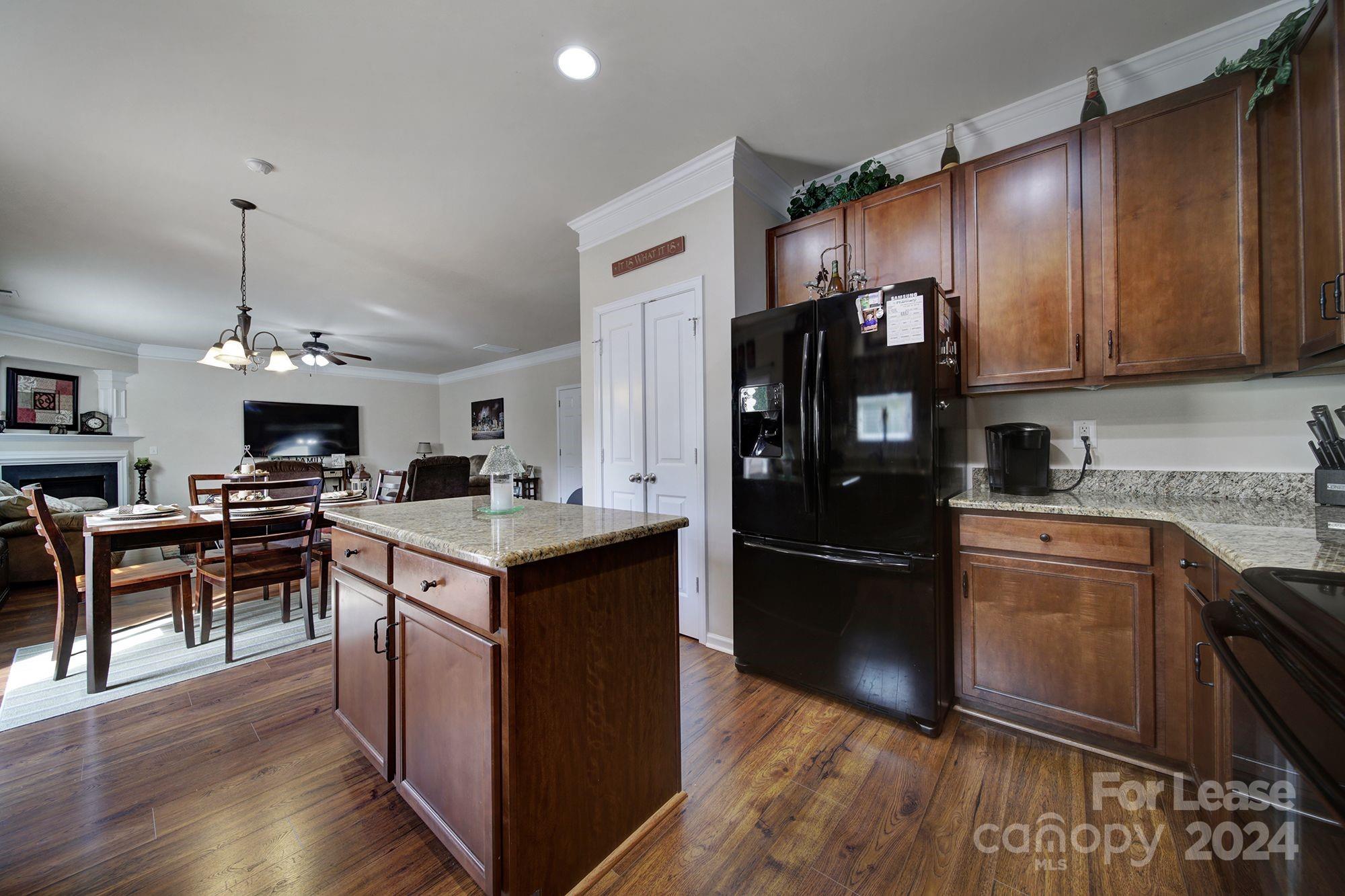 Almond Glen - Residential Lease