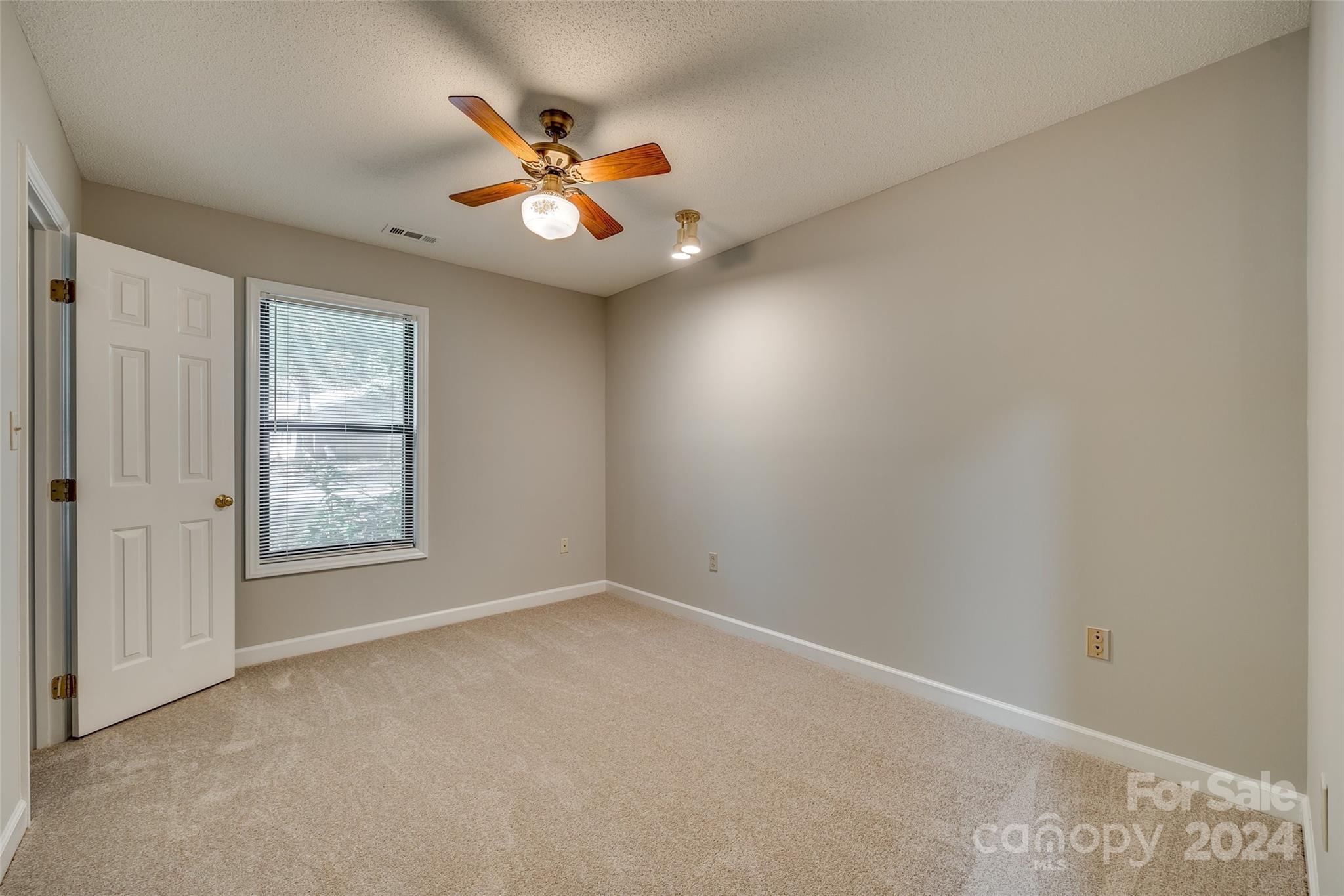 Dogwood Hills - Residential