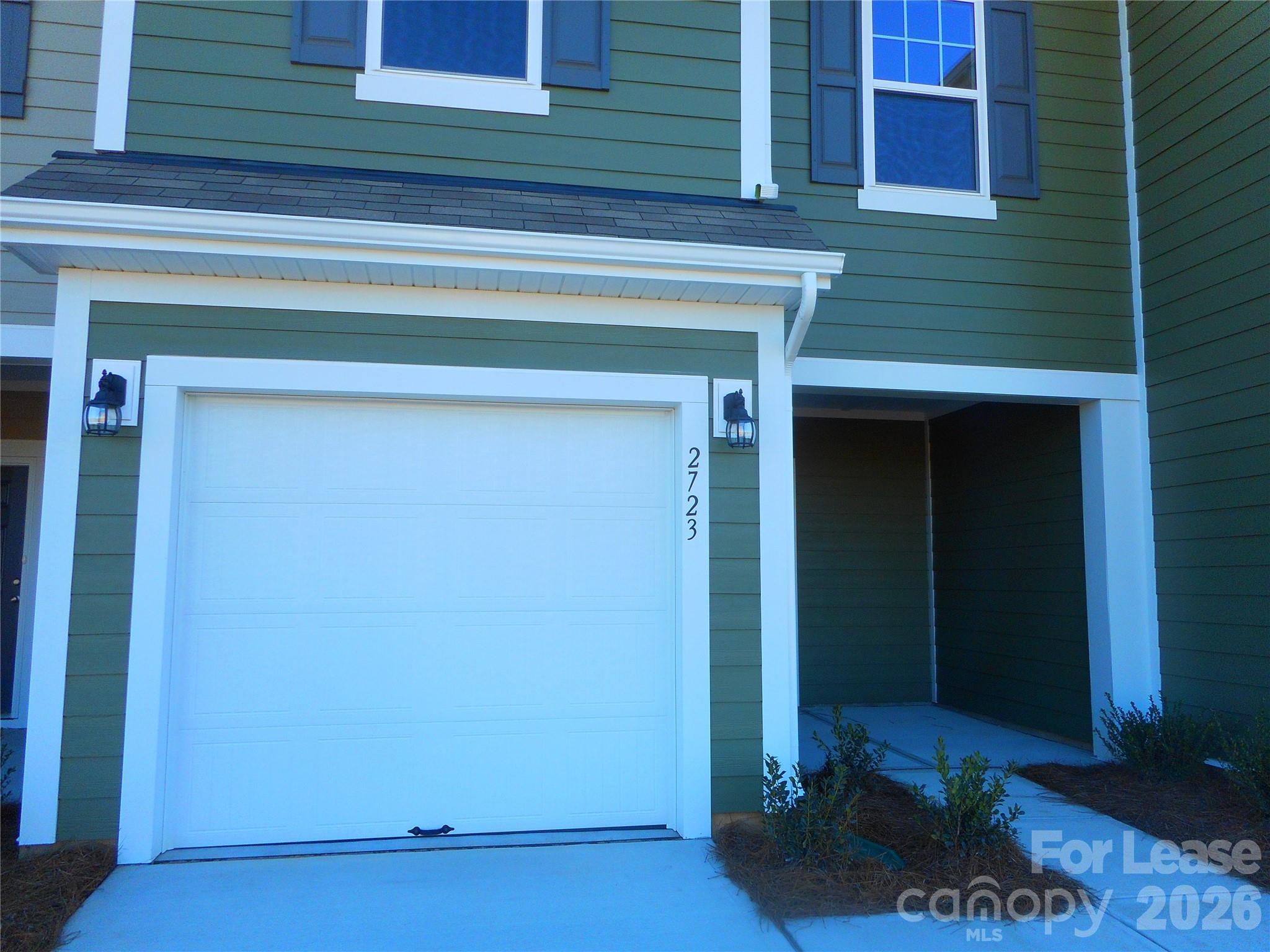 2723 Yeager Drive NW