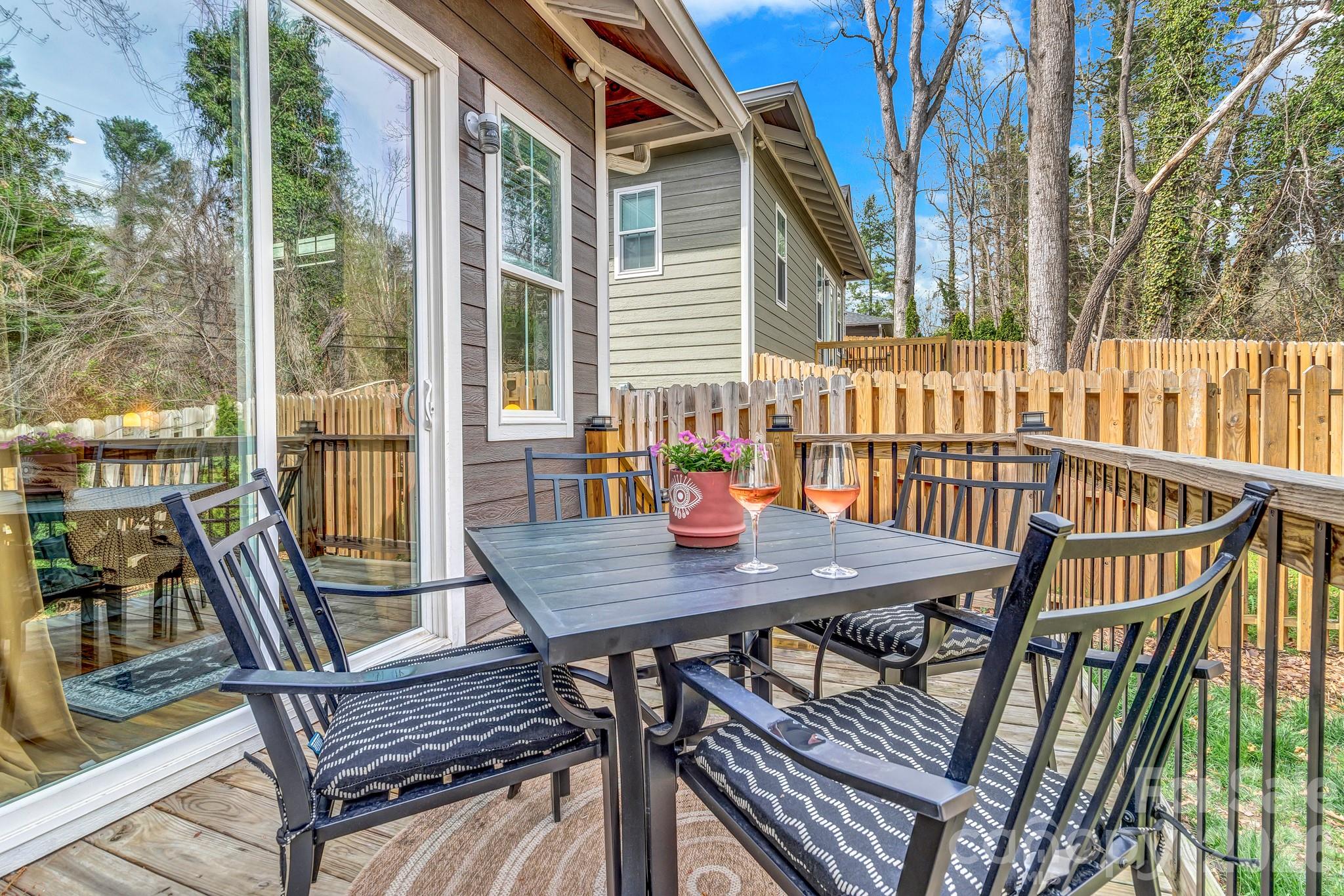 Cedar Walk - Residential