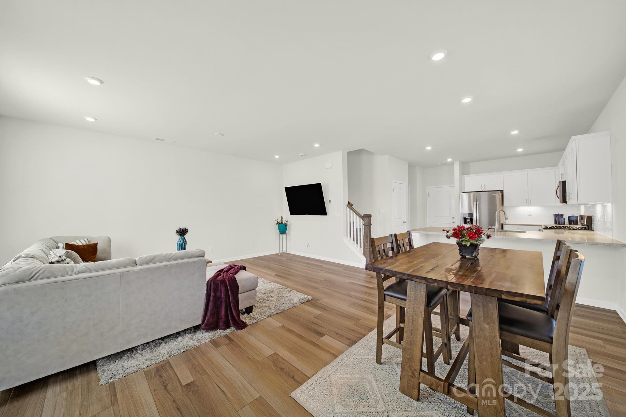 8004 Whitegrove Road