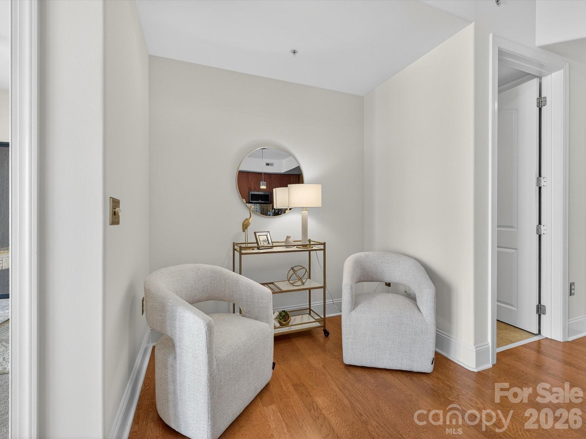 4620 Piedmont Row Drive 408