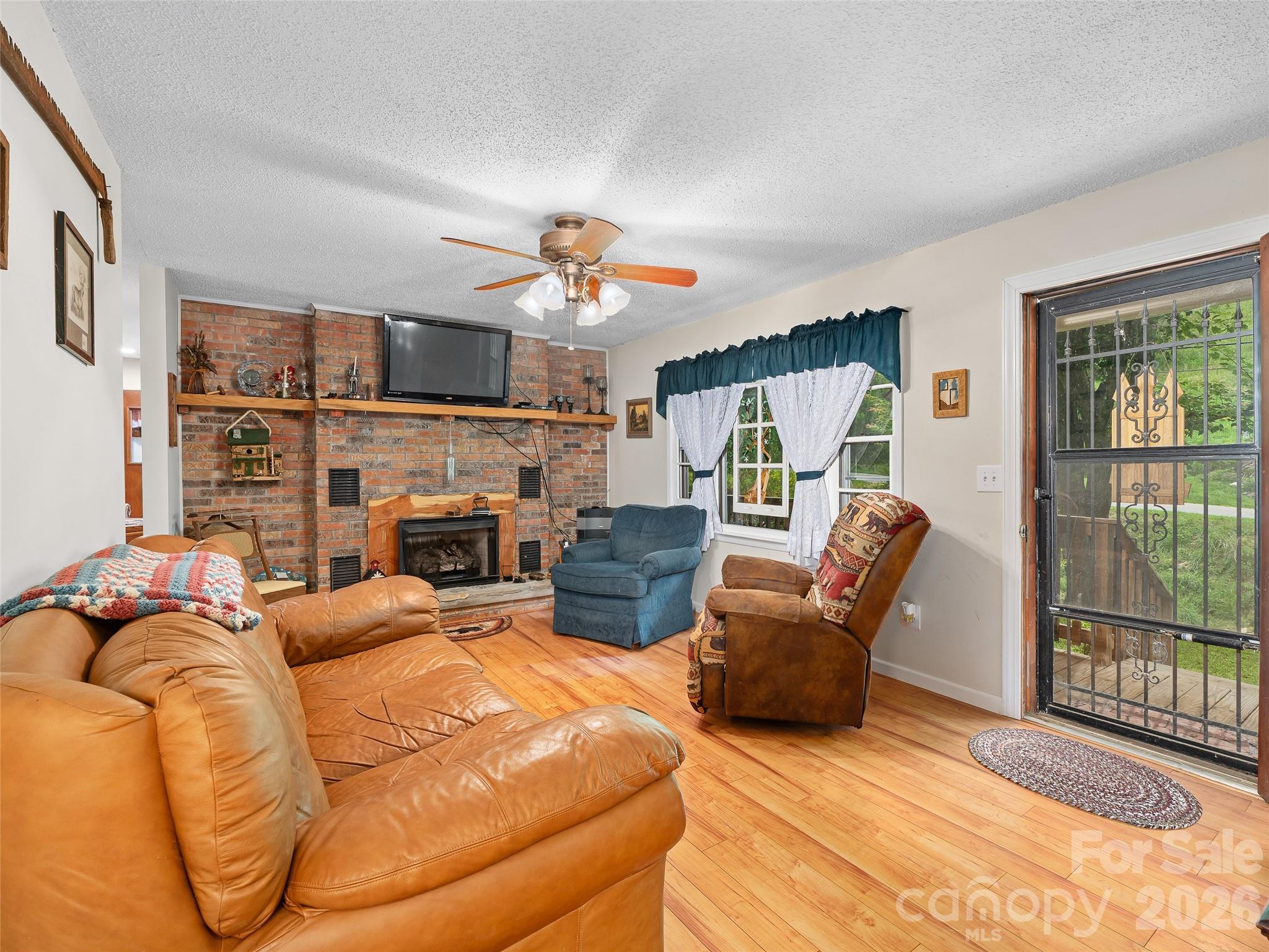 915 Little Creek Road