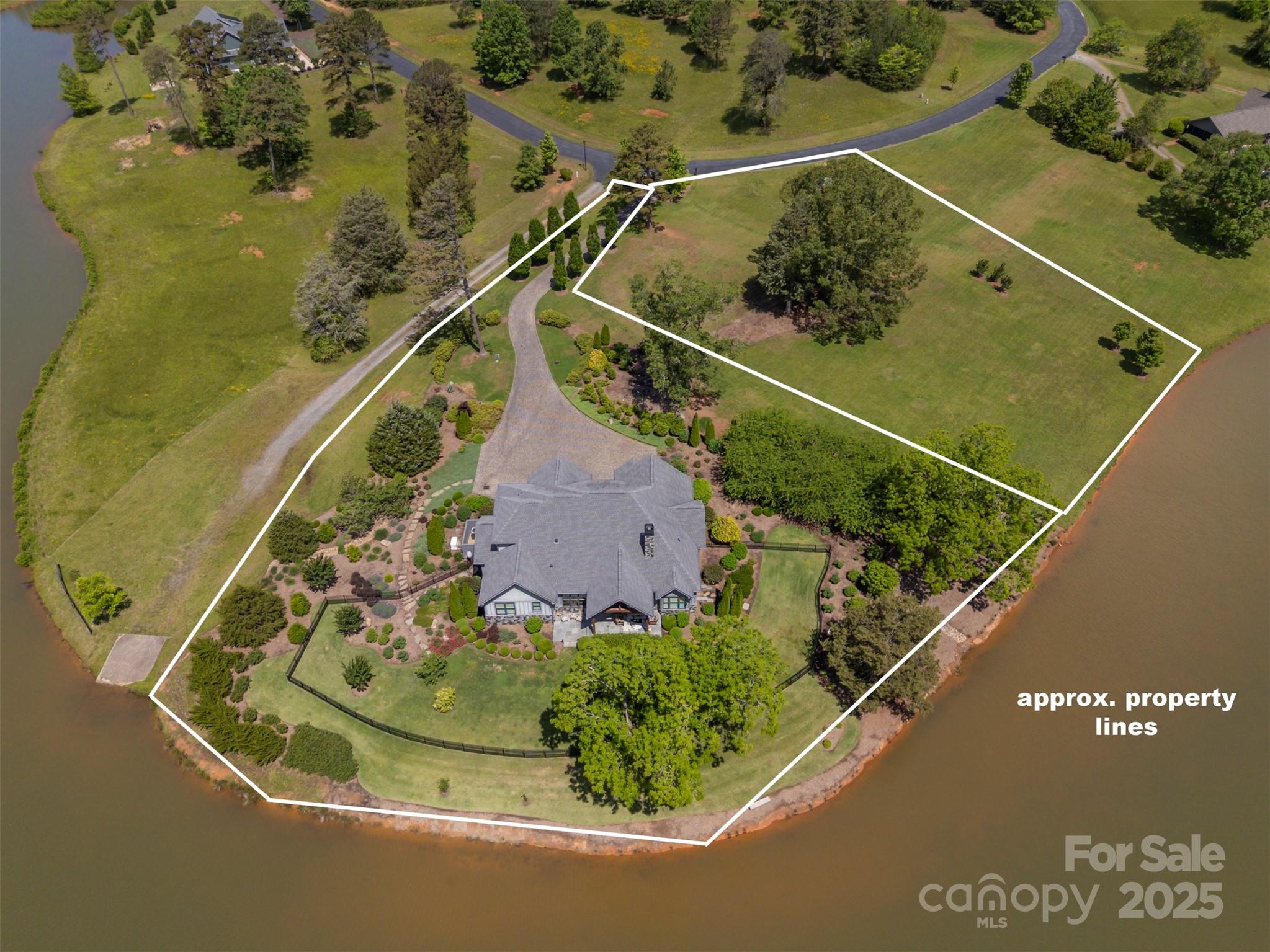 984 Mapleton Lane