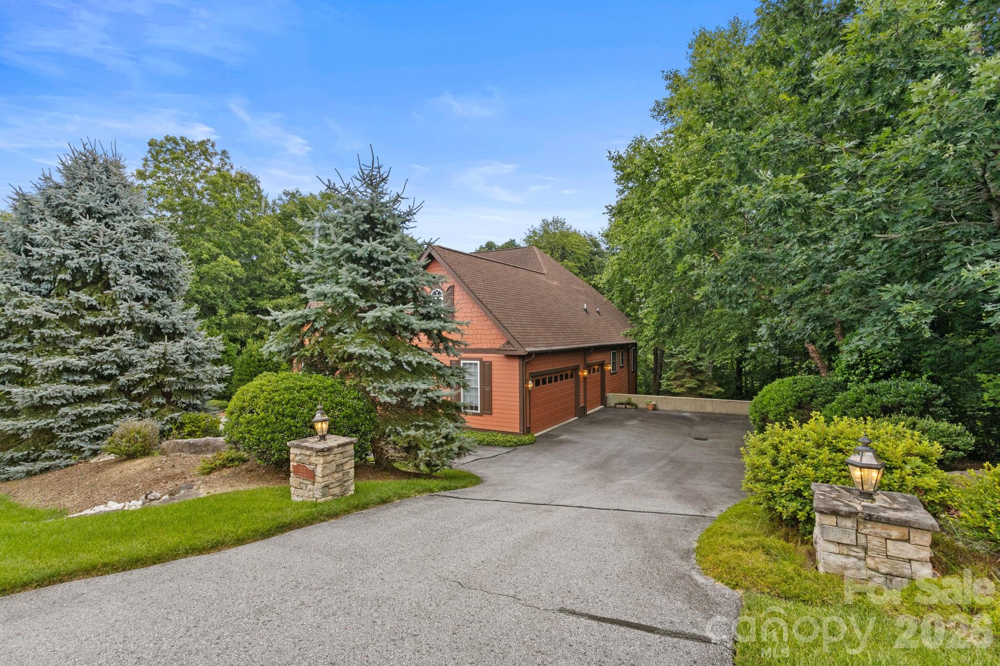100 Crestgrove Drive