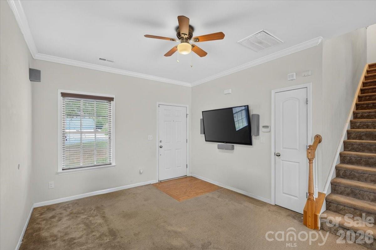 3323 Mortemer Lane