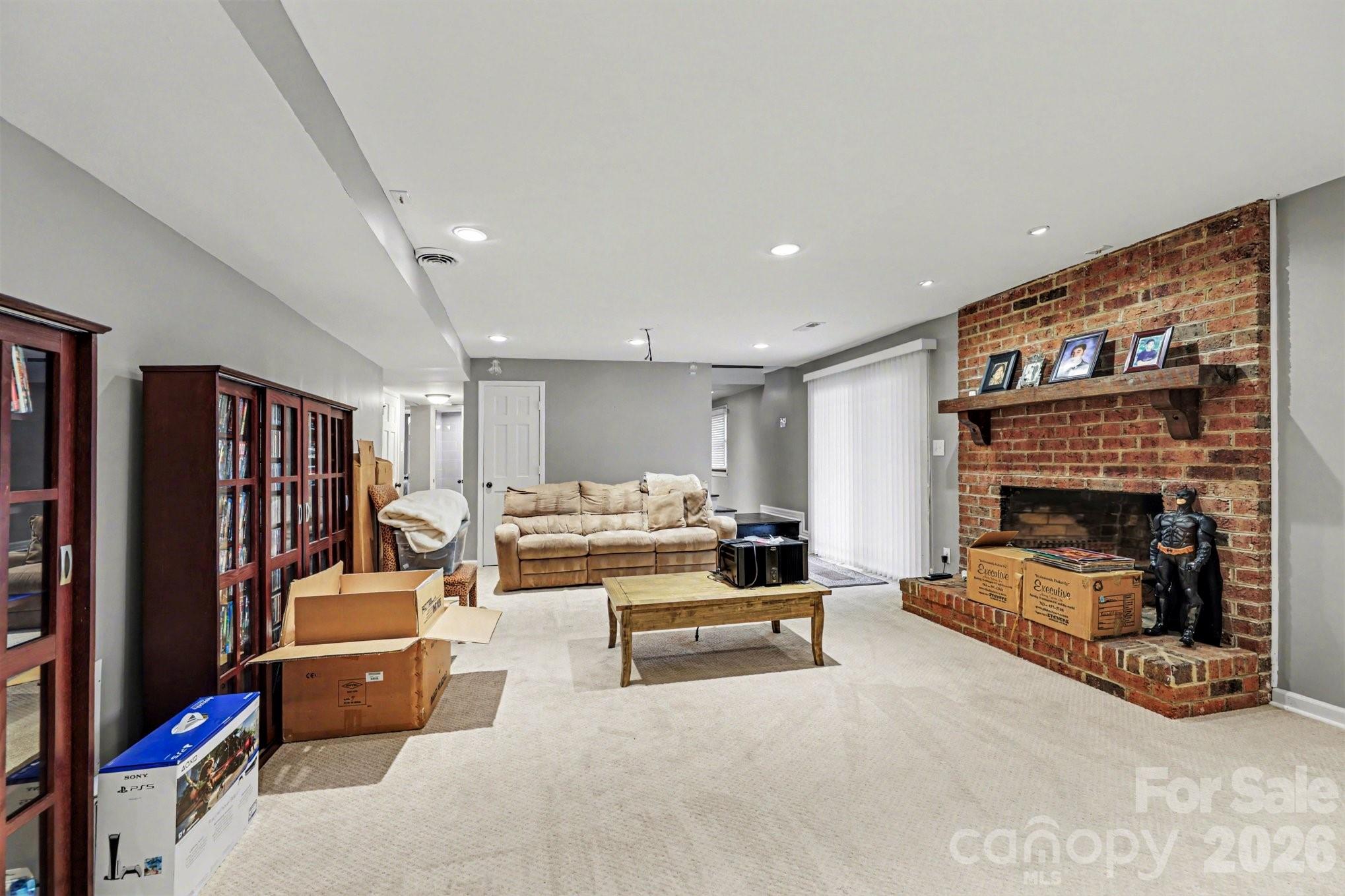 3908 Oak Hollow Court