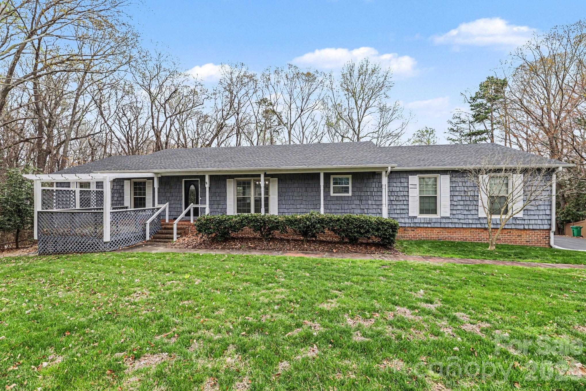 3908 Oak Hollow Court