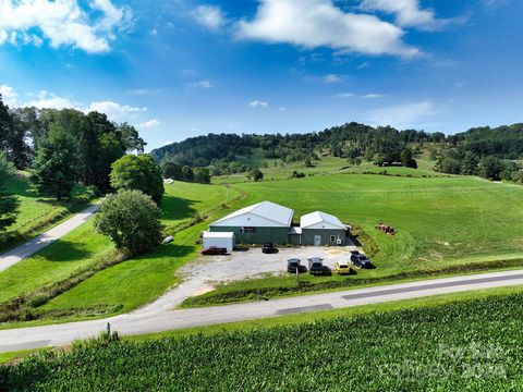 17 Palmer Road Waynesville NC 28786