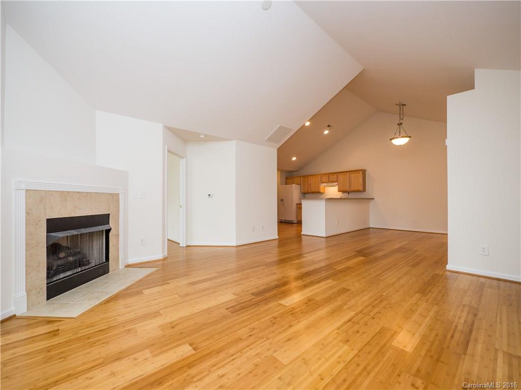 Stone Crest Villas - Residential