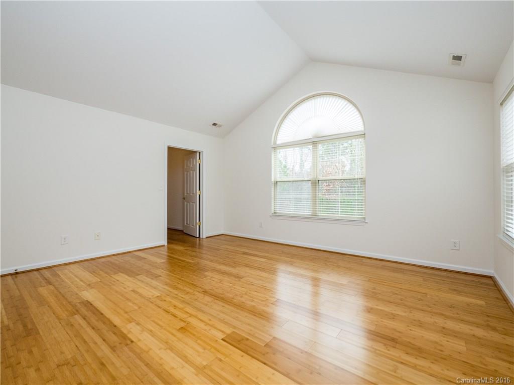 Stone Crest Villas - Residential