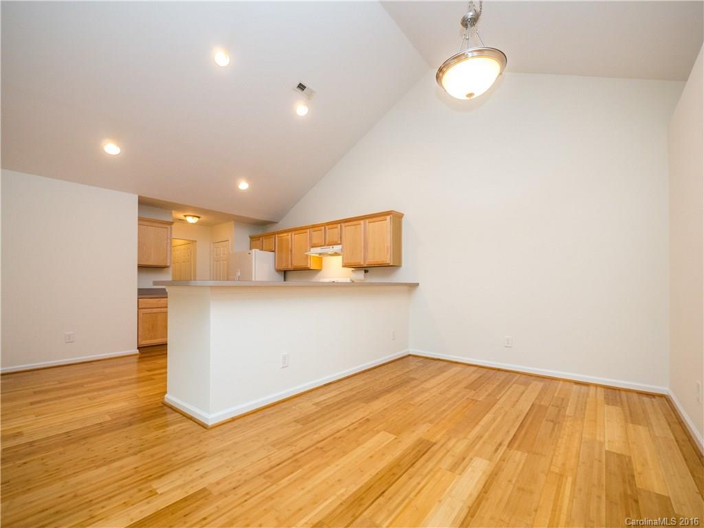 Stone Crest Villas - Residential