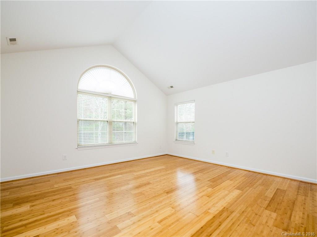 Stone Crest Villas - Residential