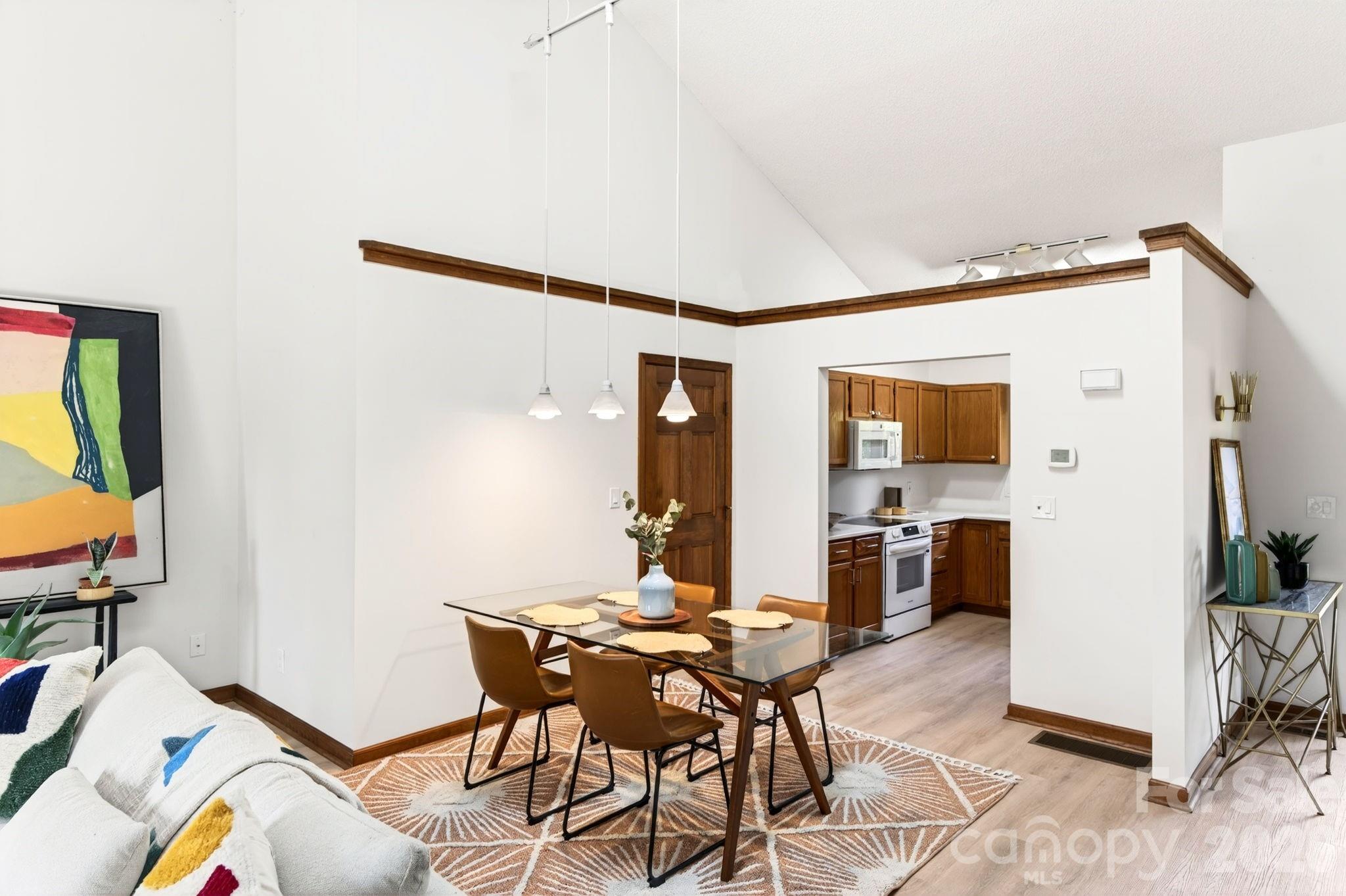 4 Zachary Ridge Road