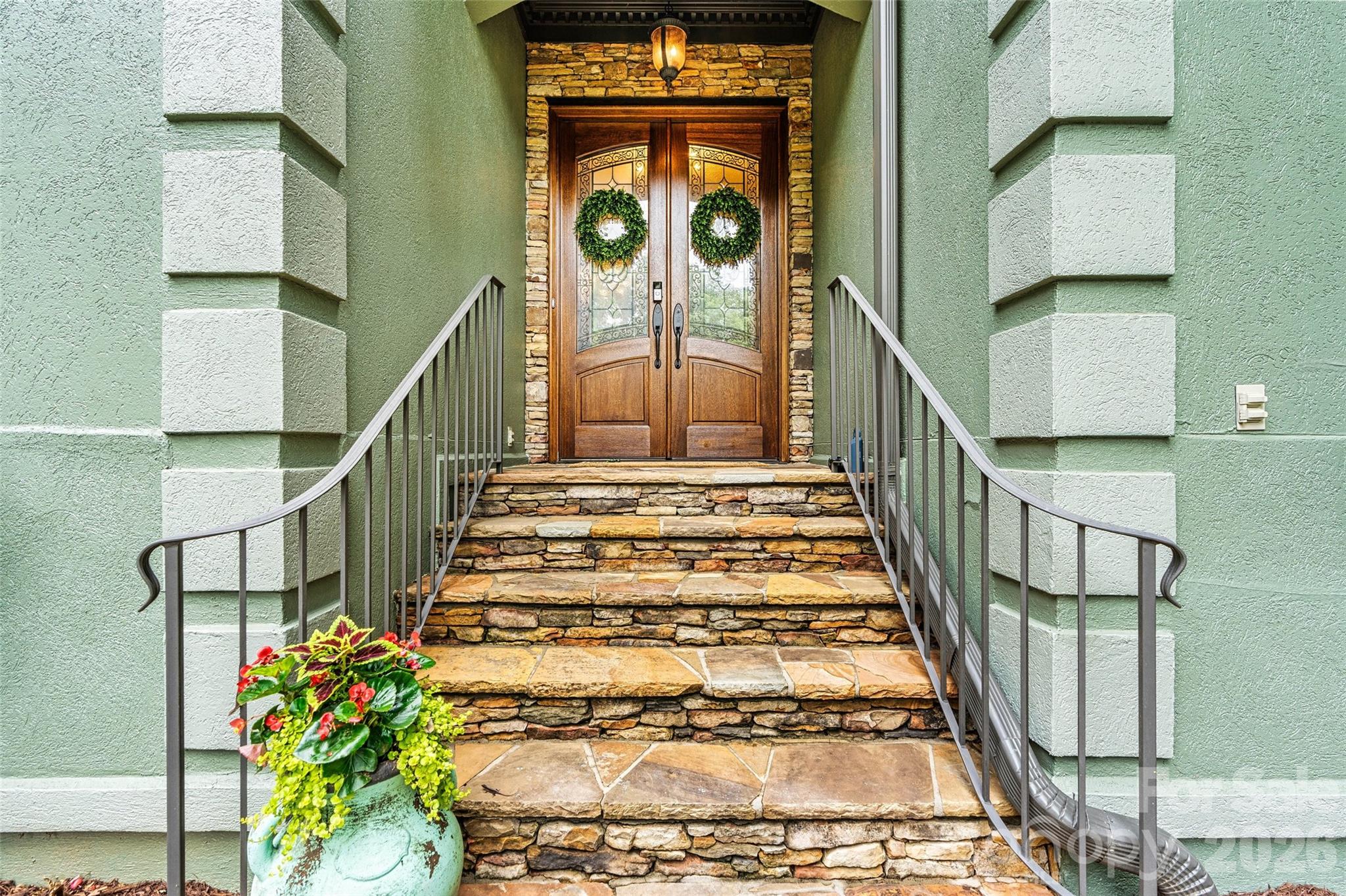 Davis Lake - Residential