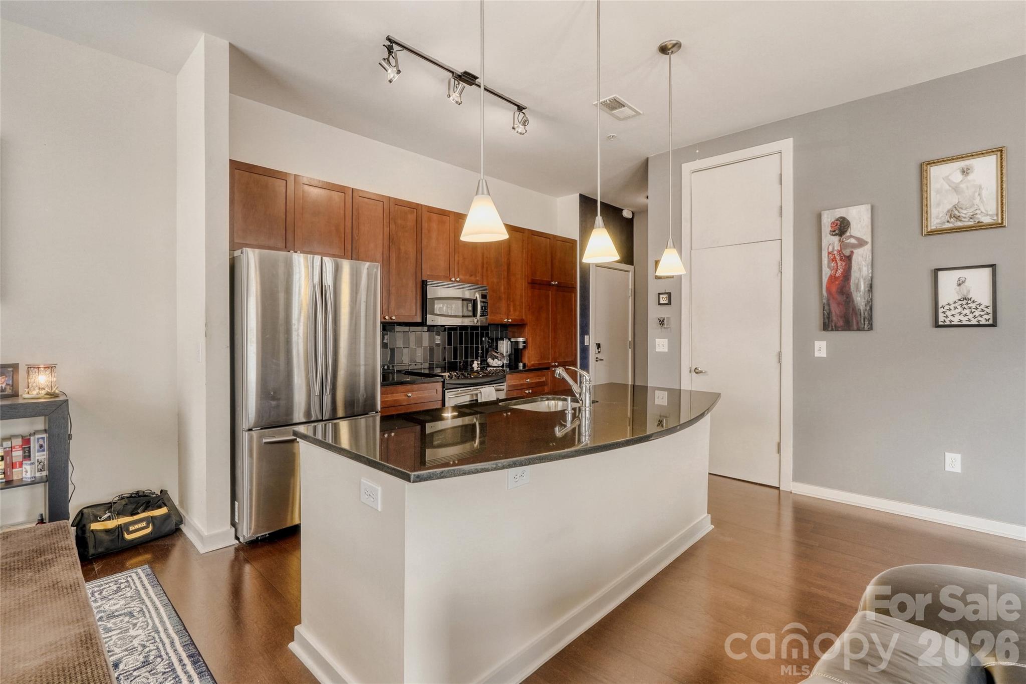 Court 6 - Residential