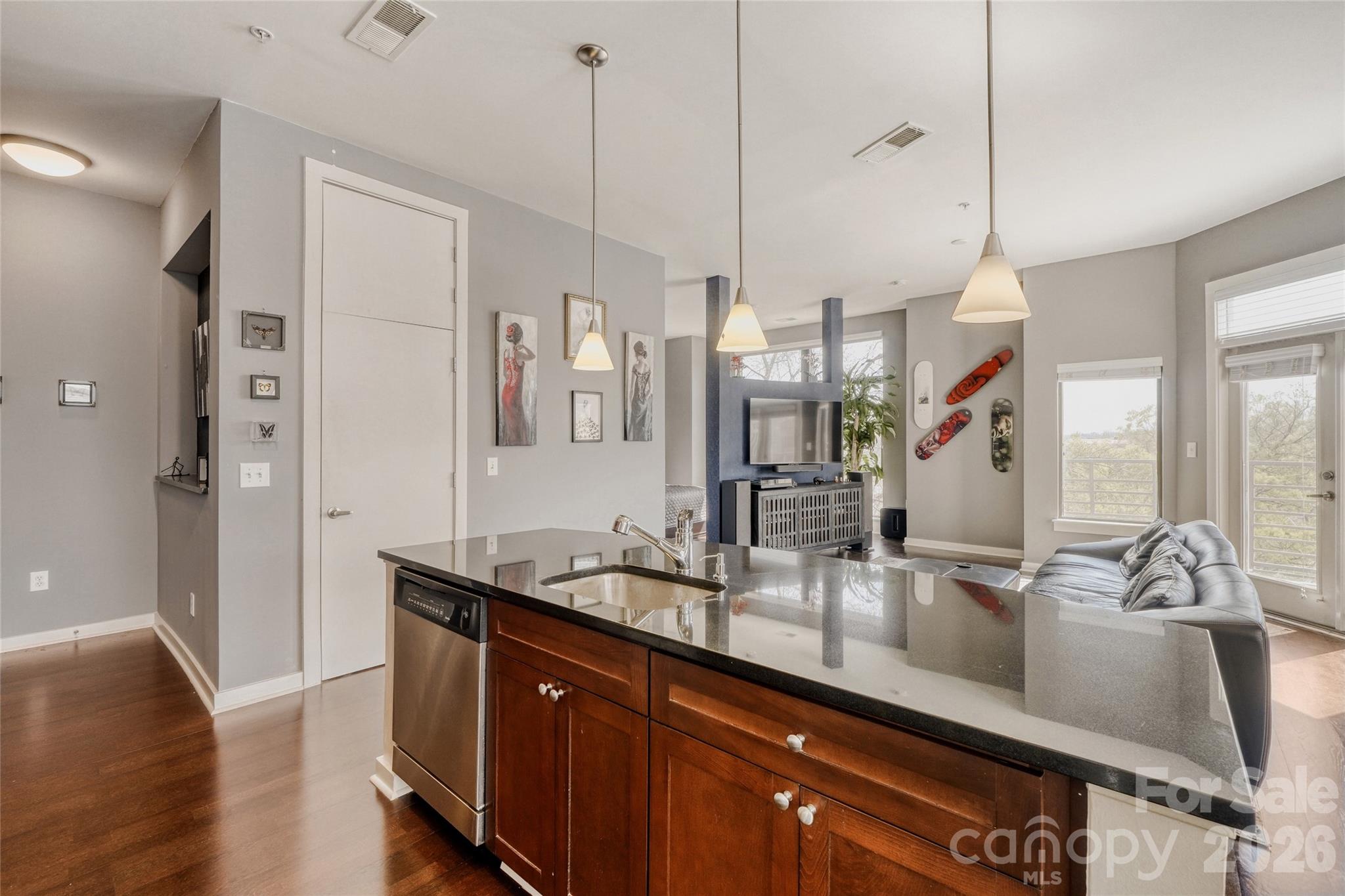 Court 6 - Residential