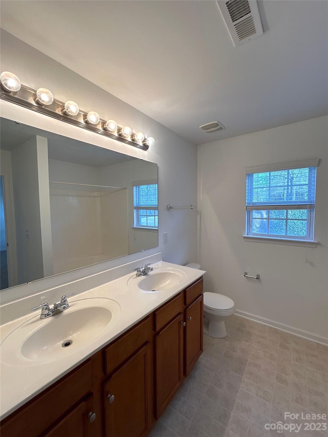 Carolina Crossing - Residential Lease