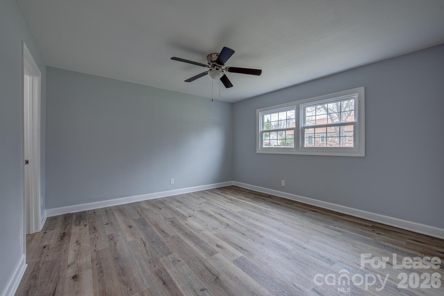 1048 Avondale Road 14