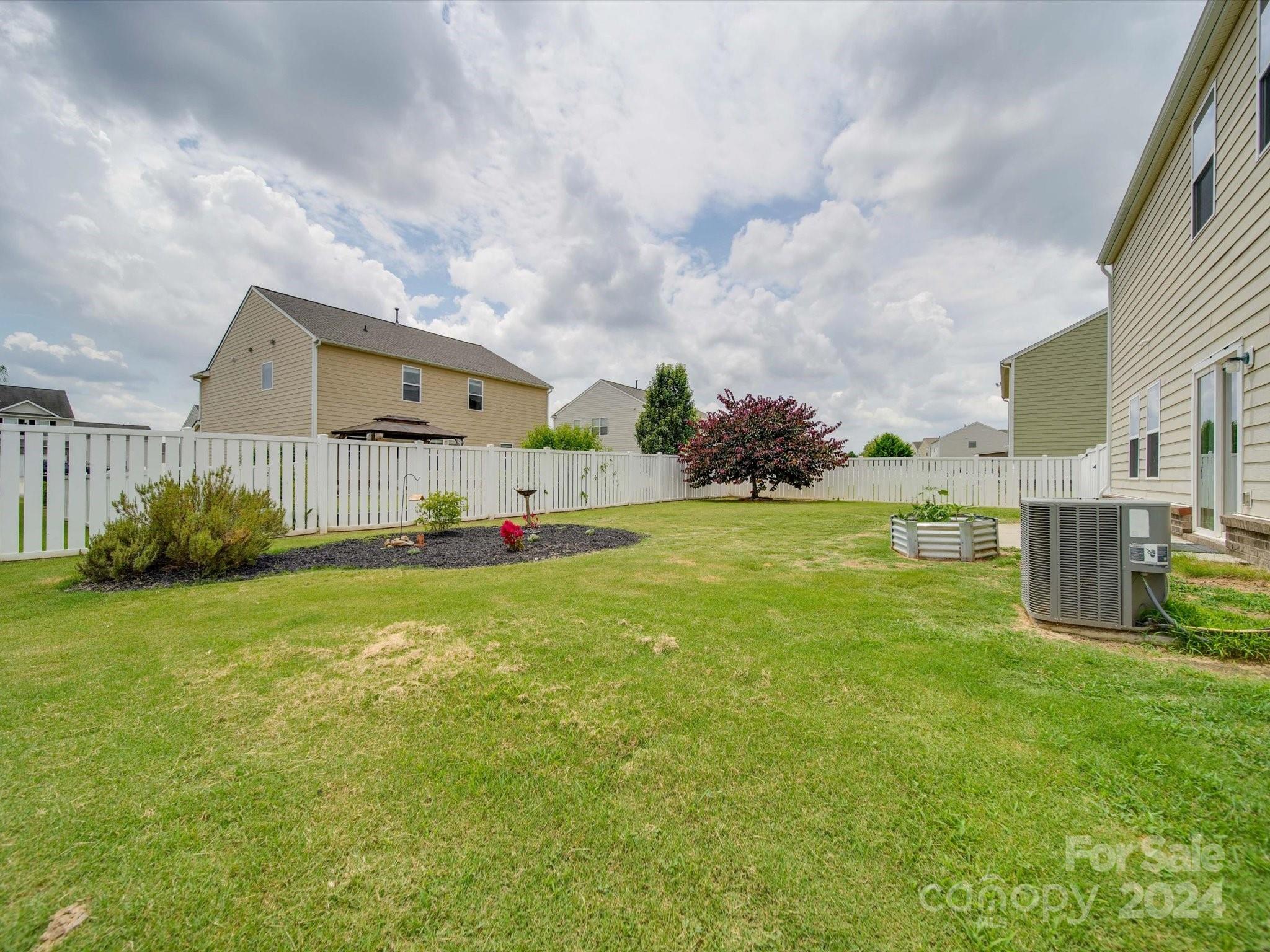 Fieldstone Farm - Residential