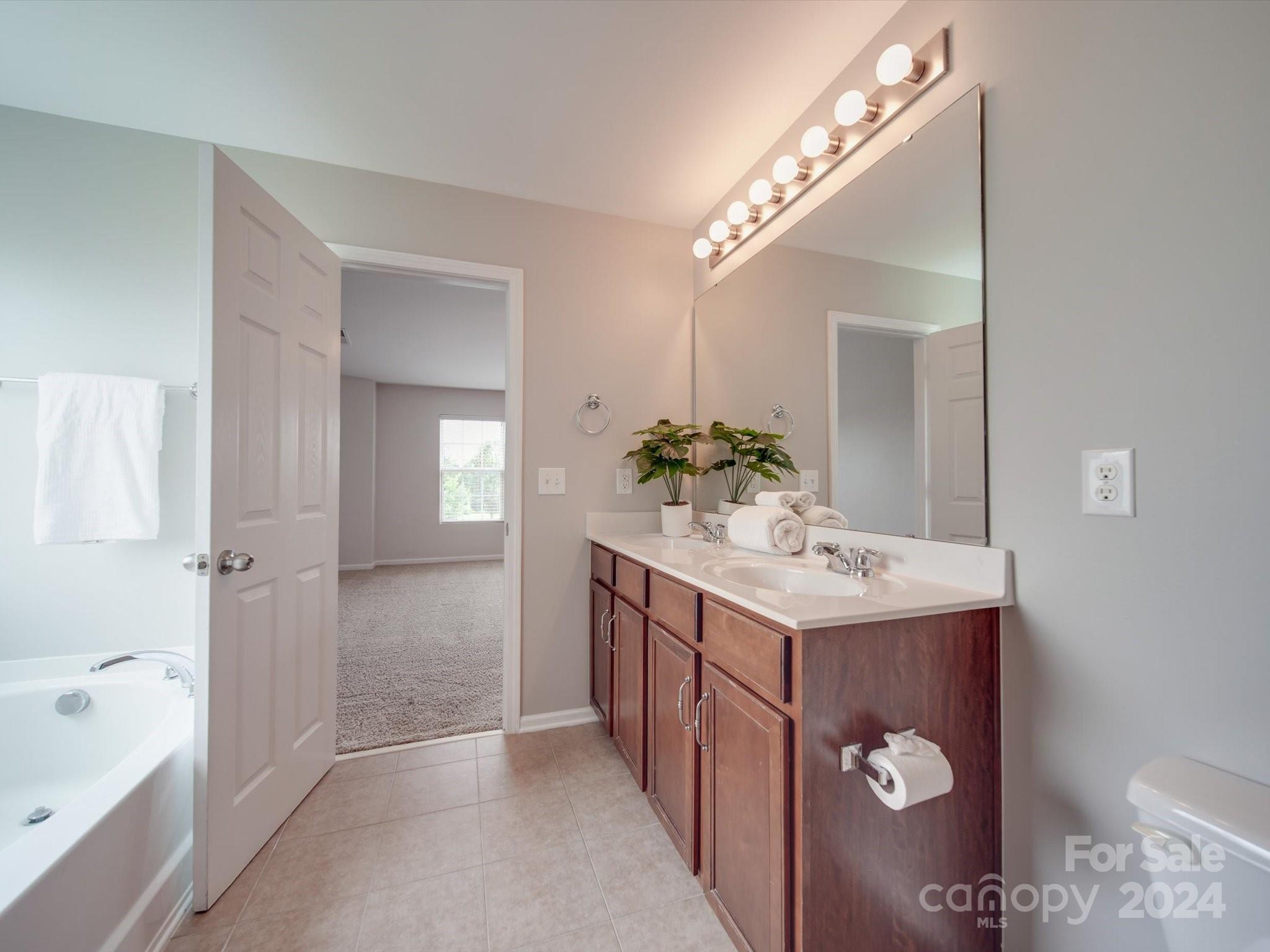 Fieldstone Farm - Residential