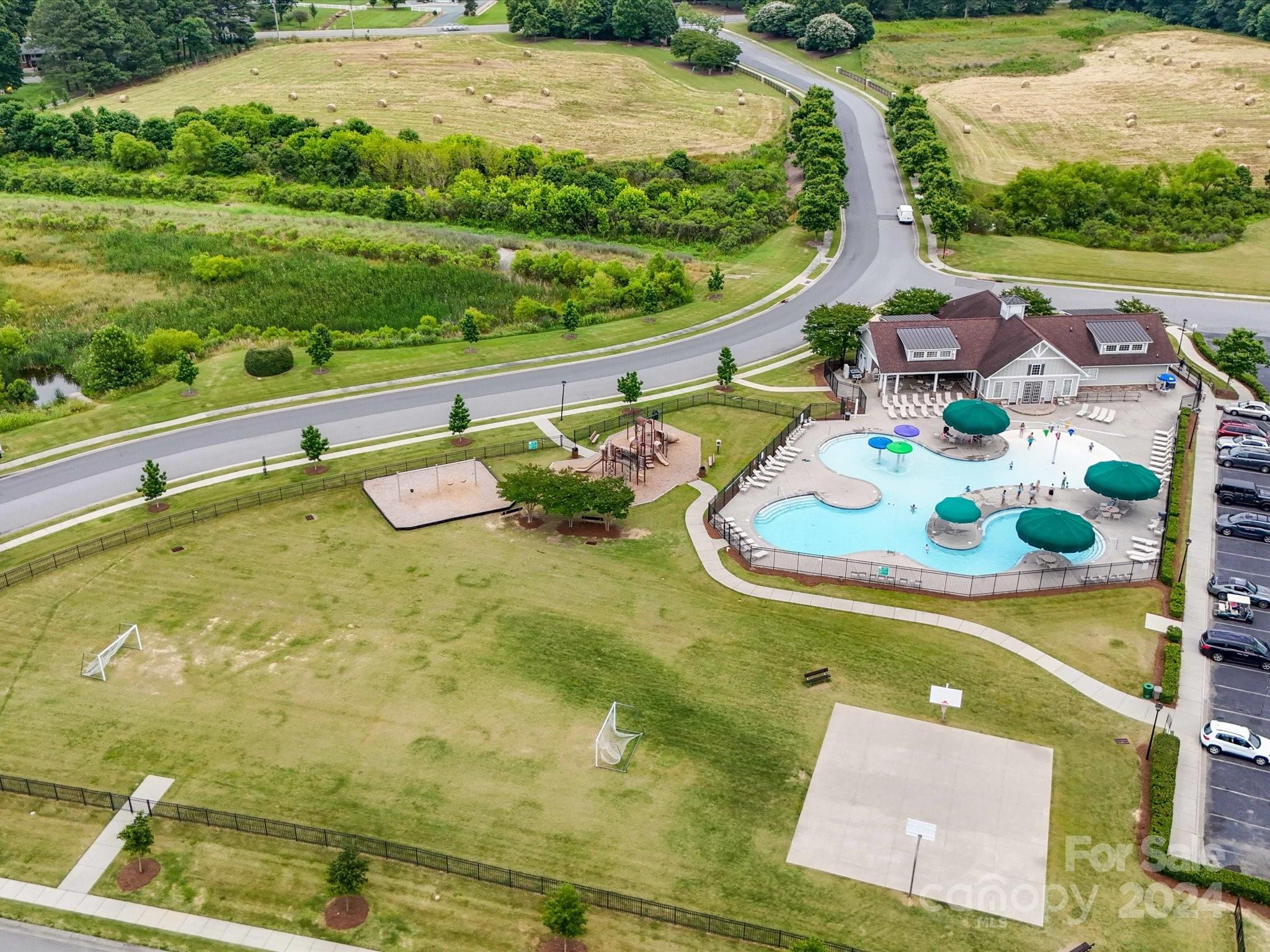 Fieldstone Farm - Residential