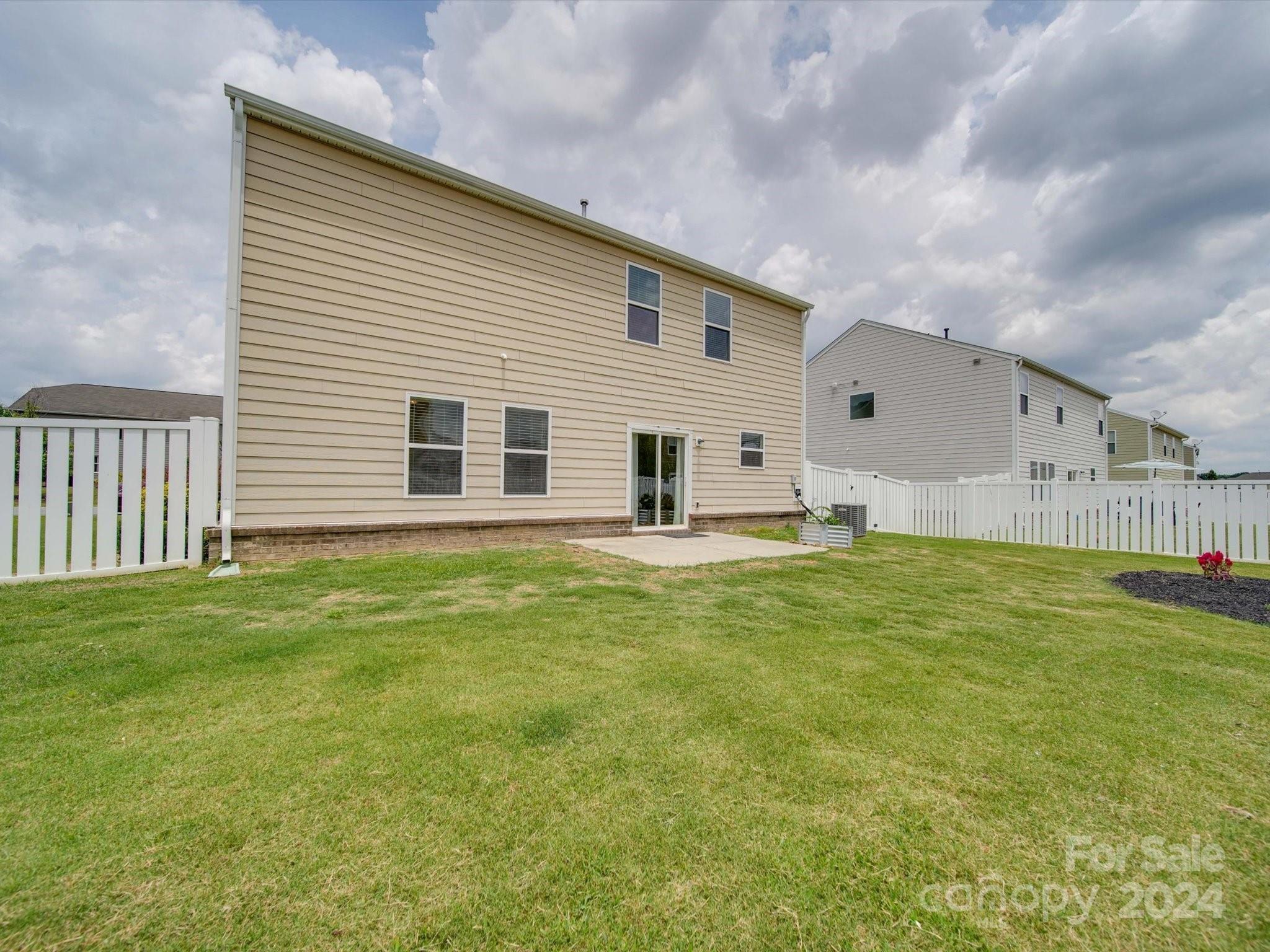 Fieldstone Farm - Residential