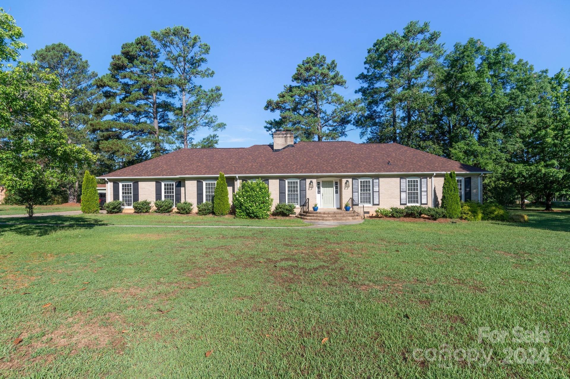 Country Club Estates - Residential