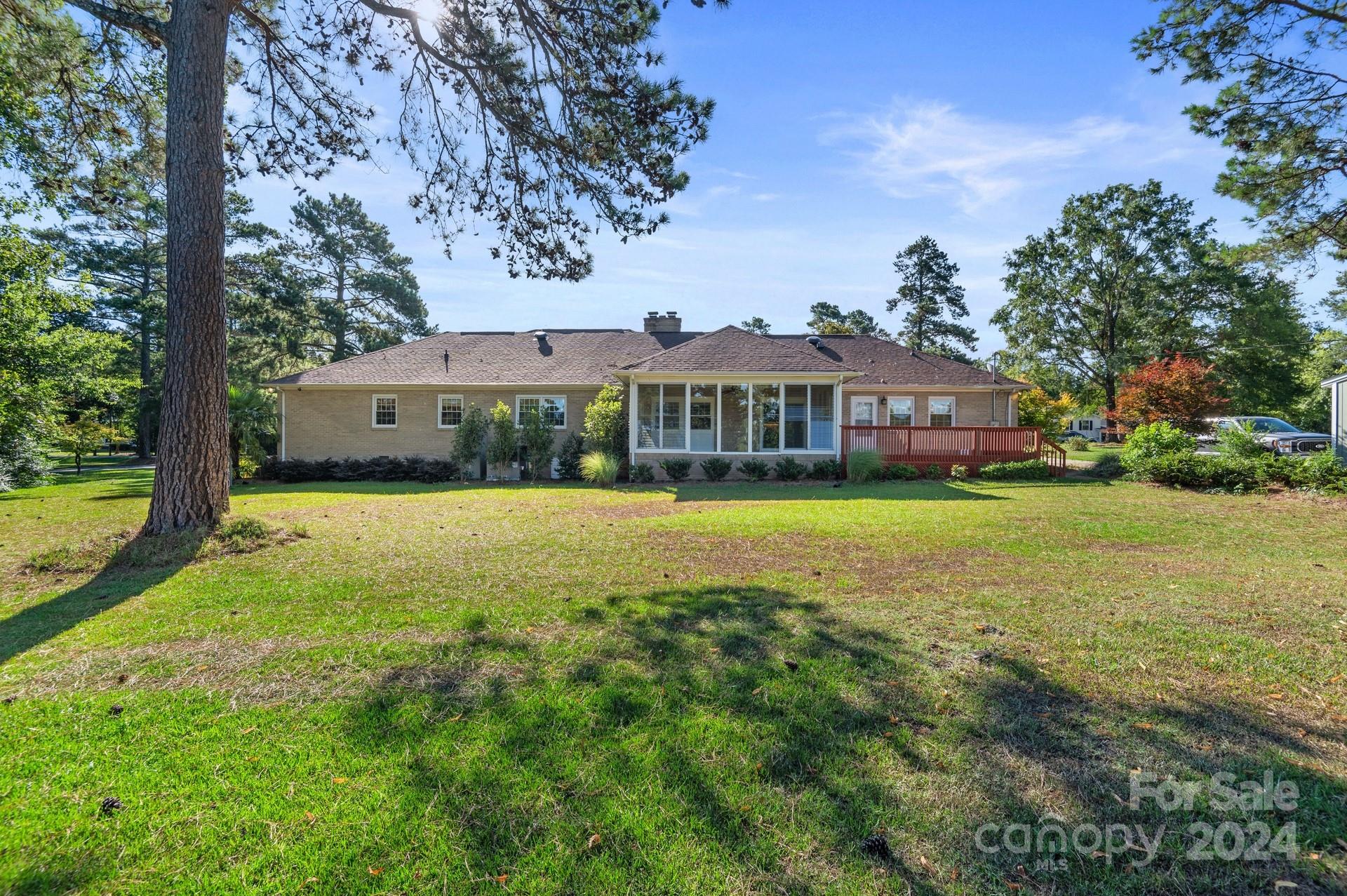 Country Club Estates - Residential