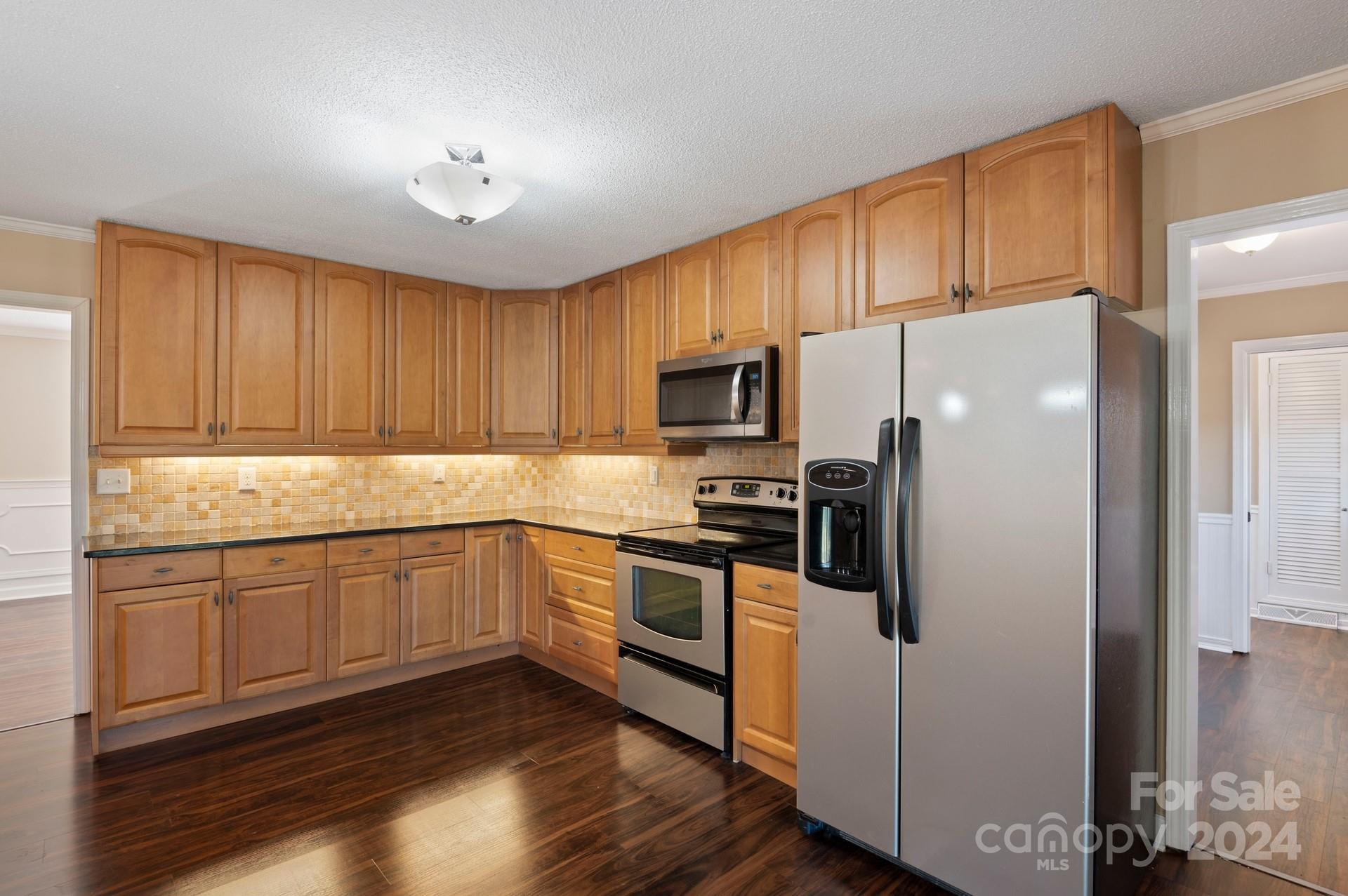 Country Club Estates - Residential