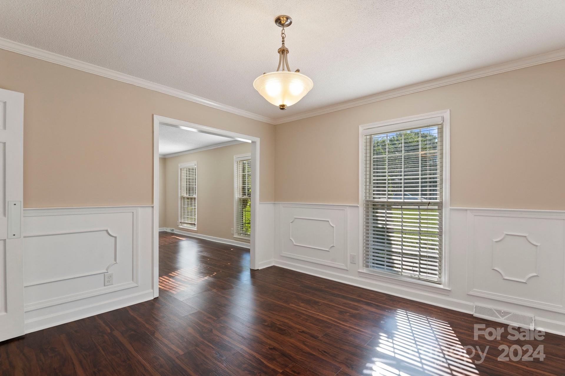 Country Club Estates - Residential