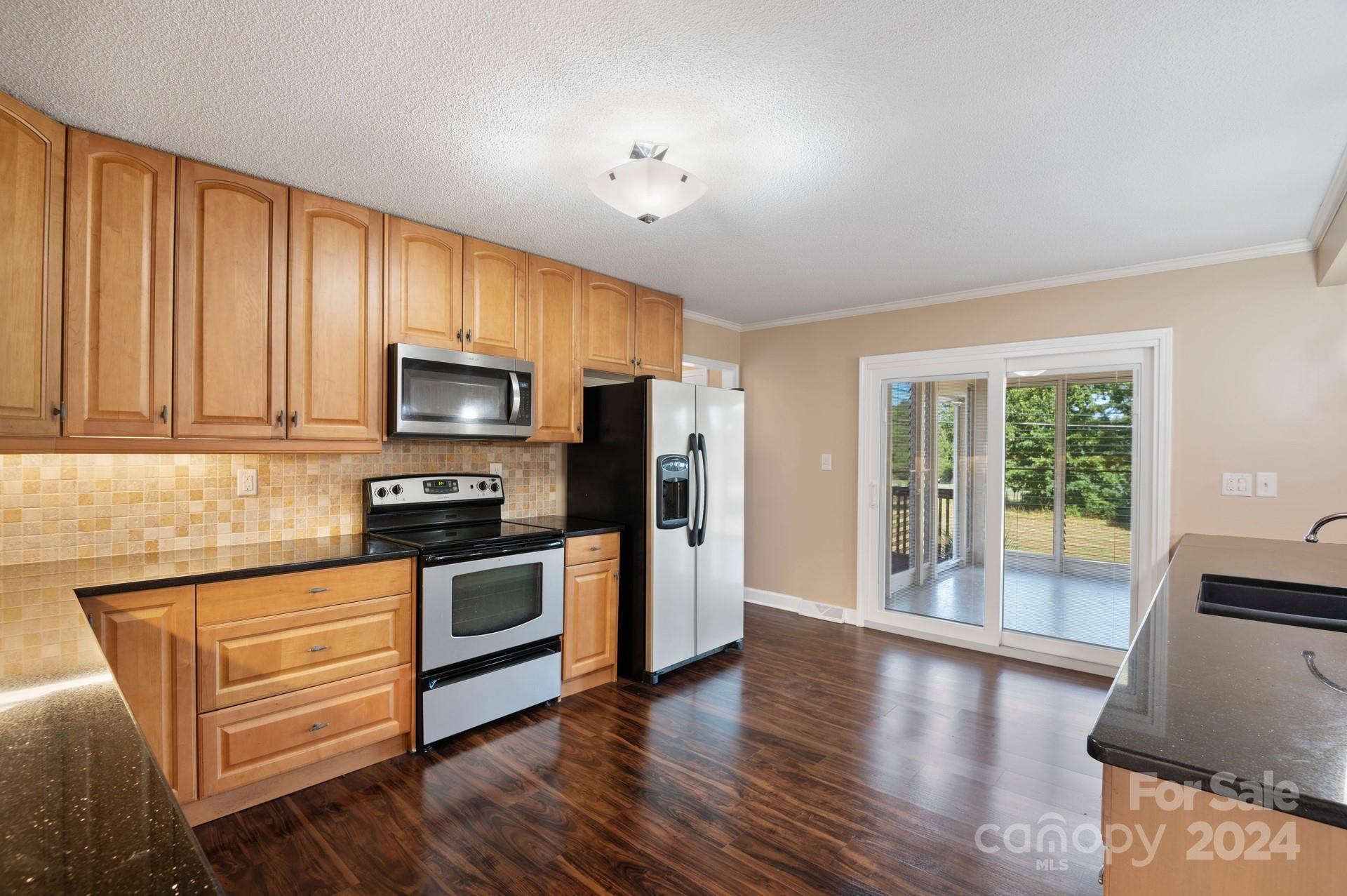 Country Club Estates - Residential