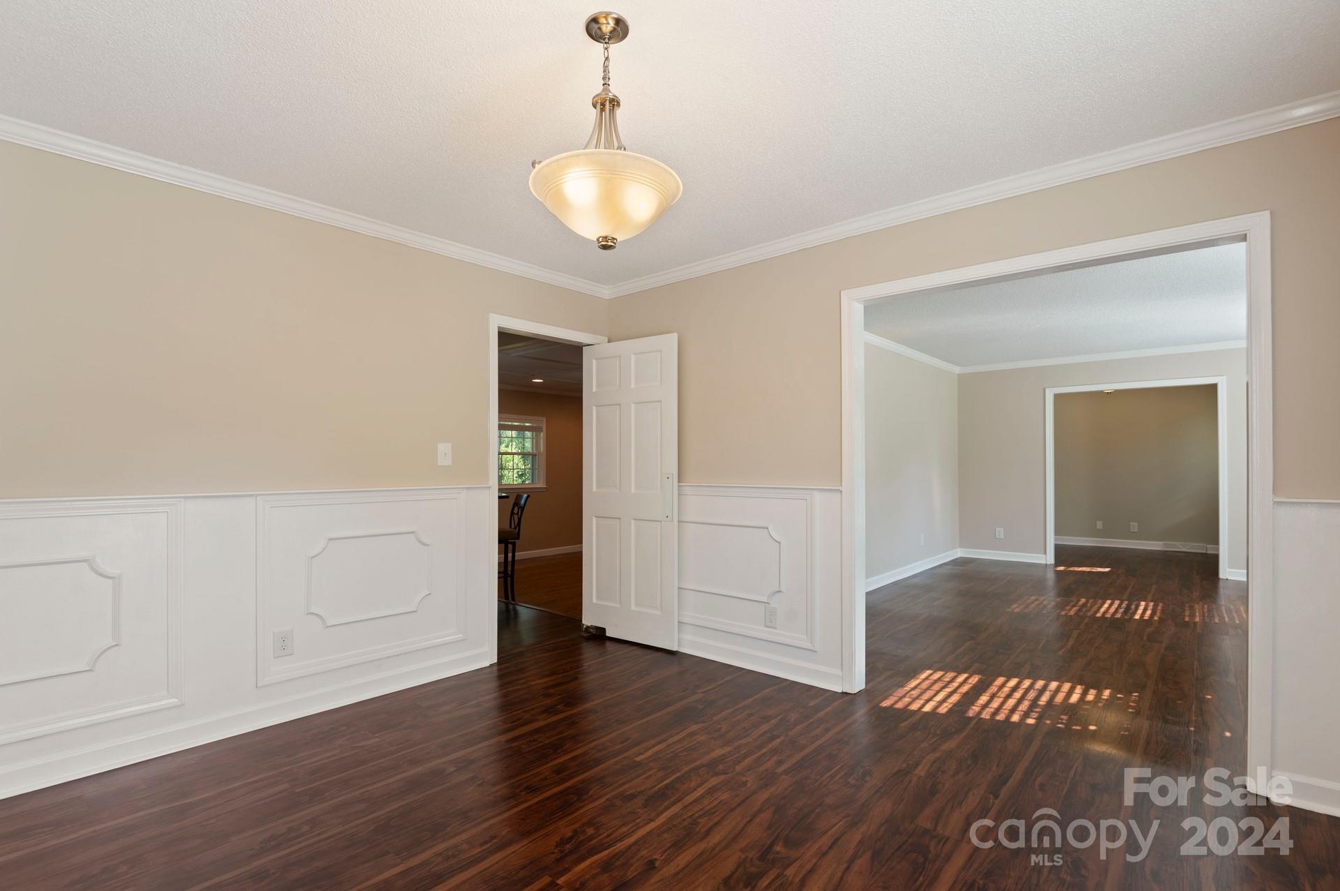 Country Club Estates - Residential