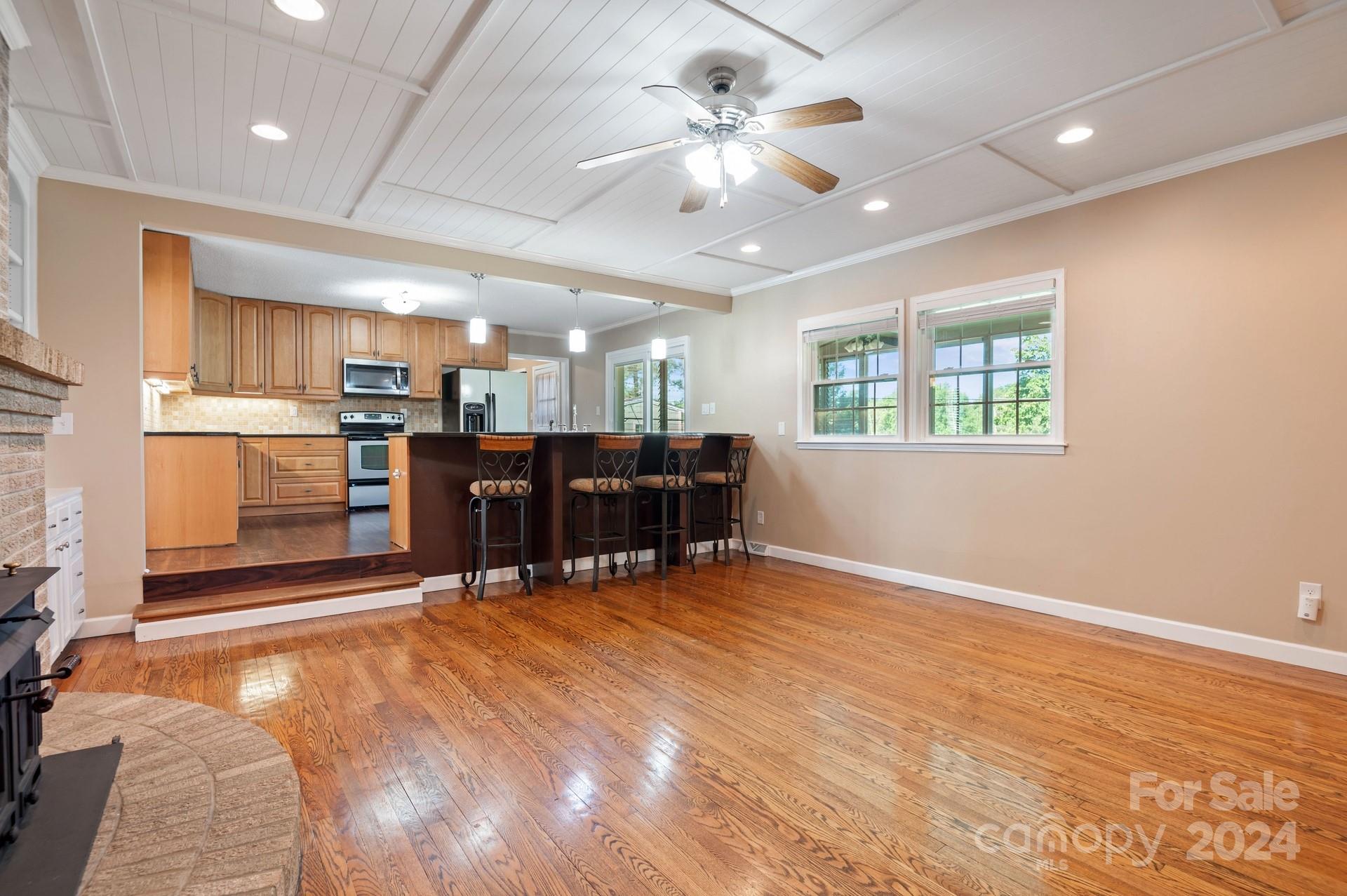 Country Club Estates - Residential