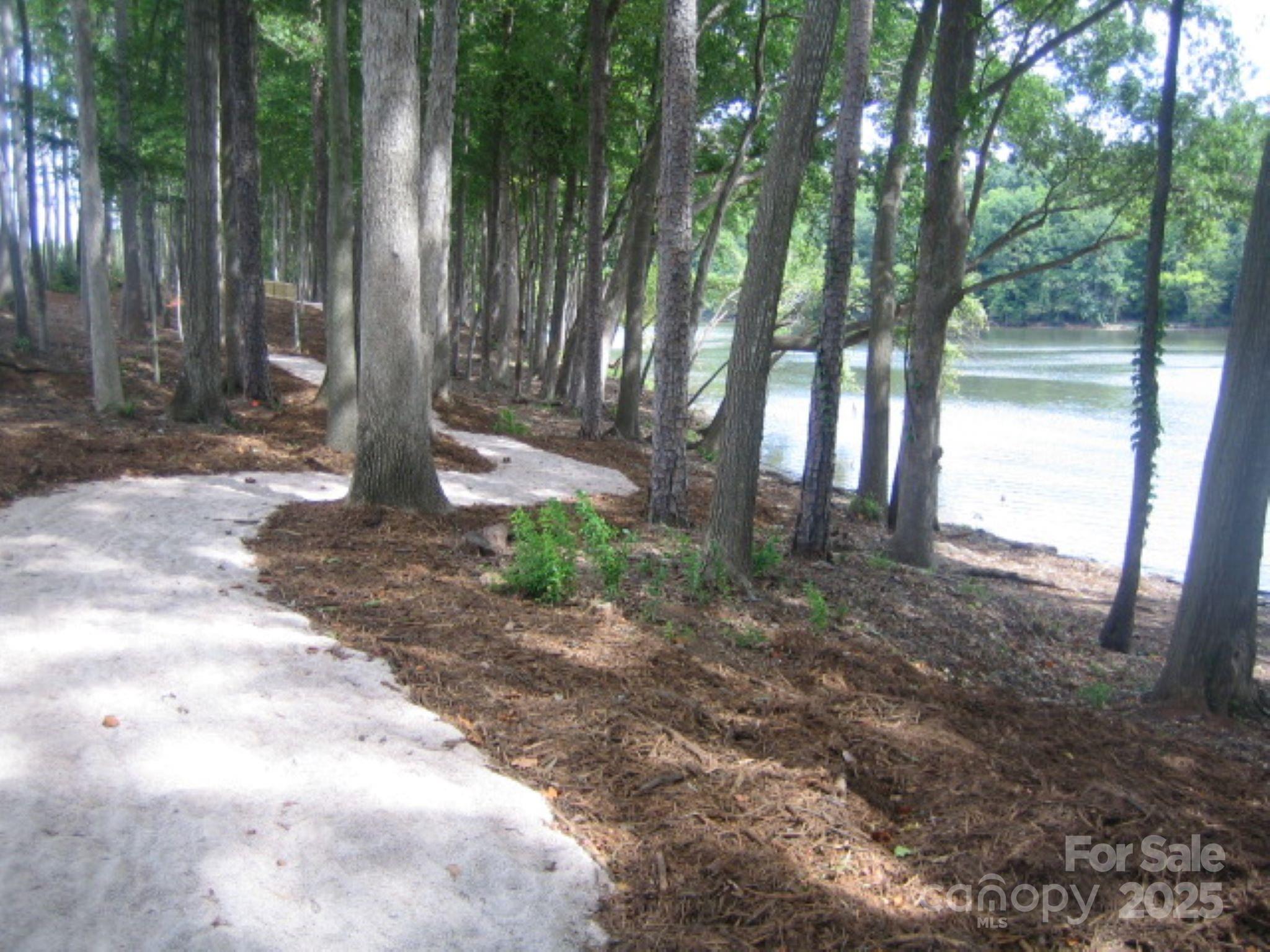 The Vineyards on Lake Wylie - Residential