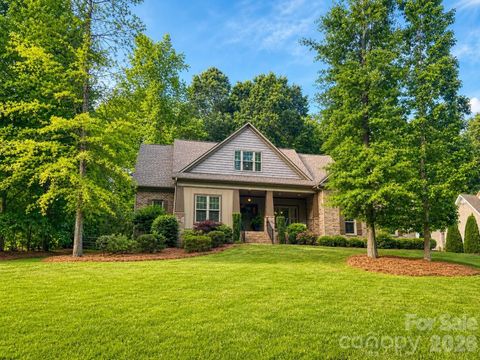 Photo of 129 Buckingham Place Road, Mooresville, NC 28115 (MLS # 4376590)
