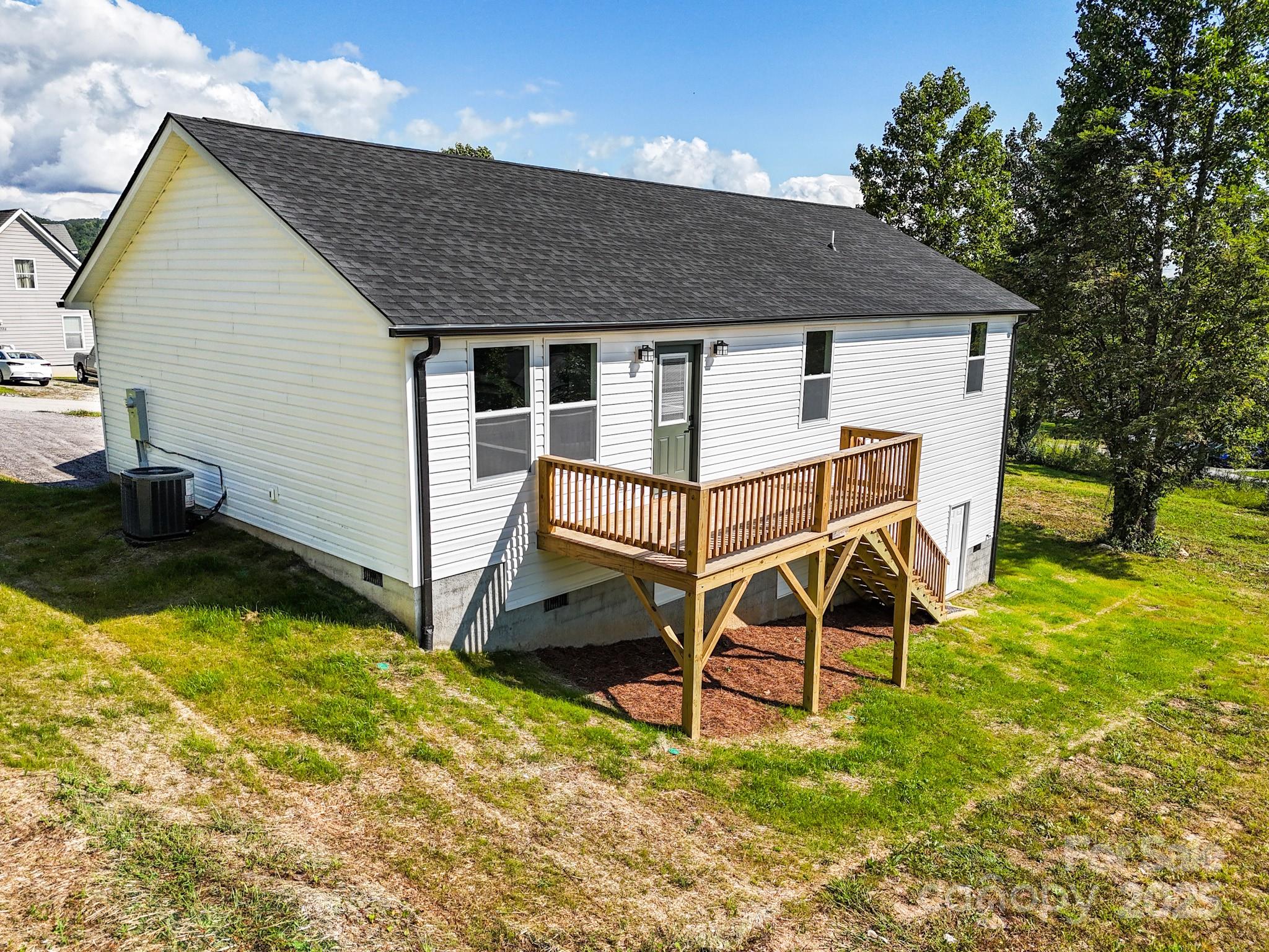 271 Freeman Place Trail