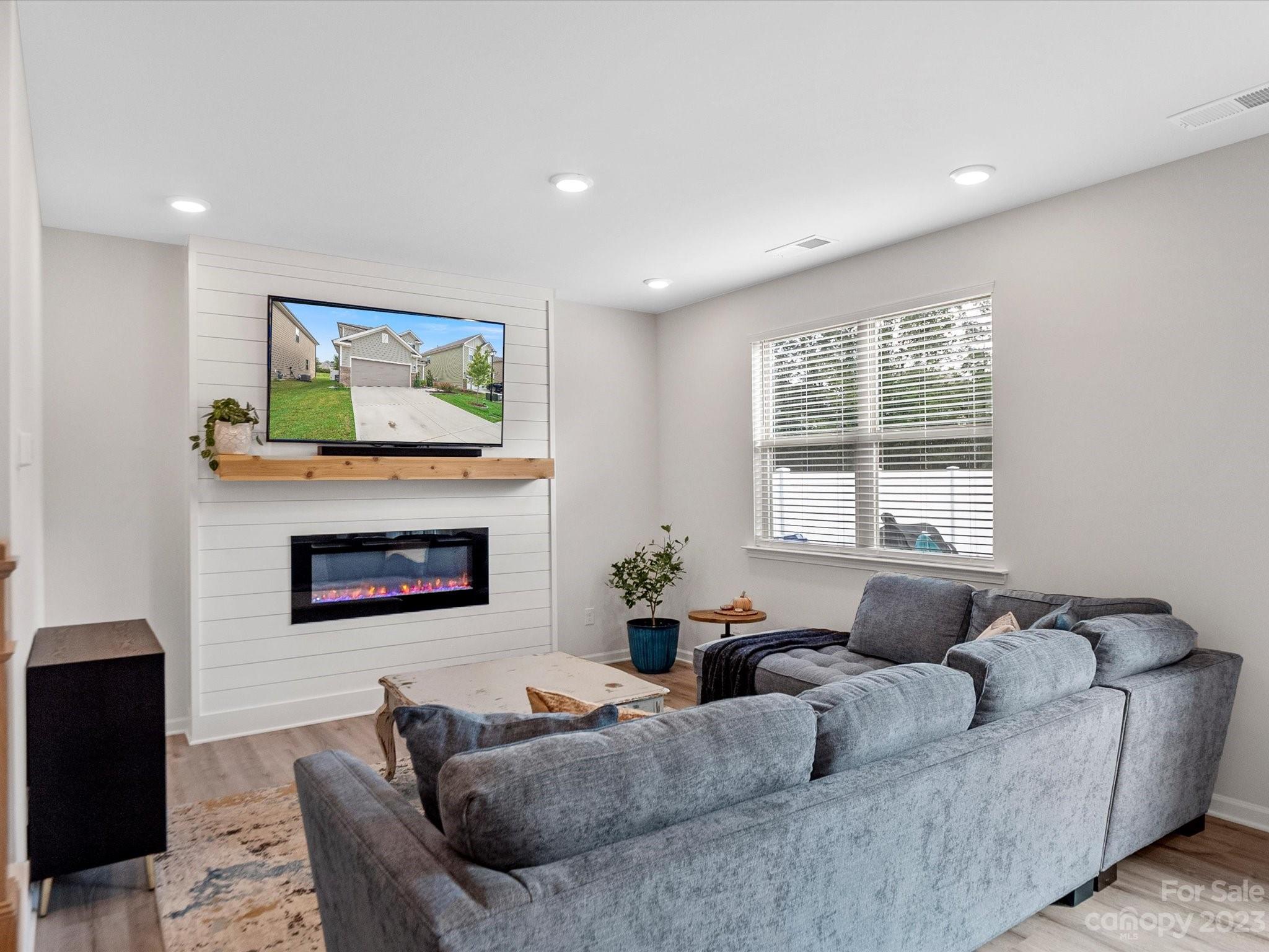 Weddington Pointe - Residential