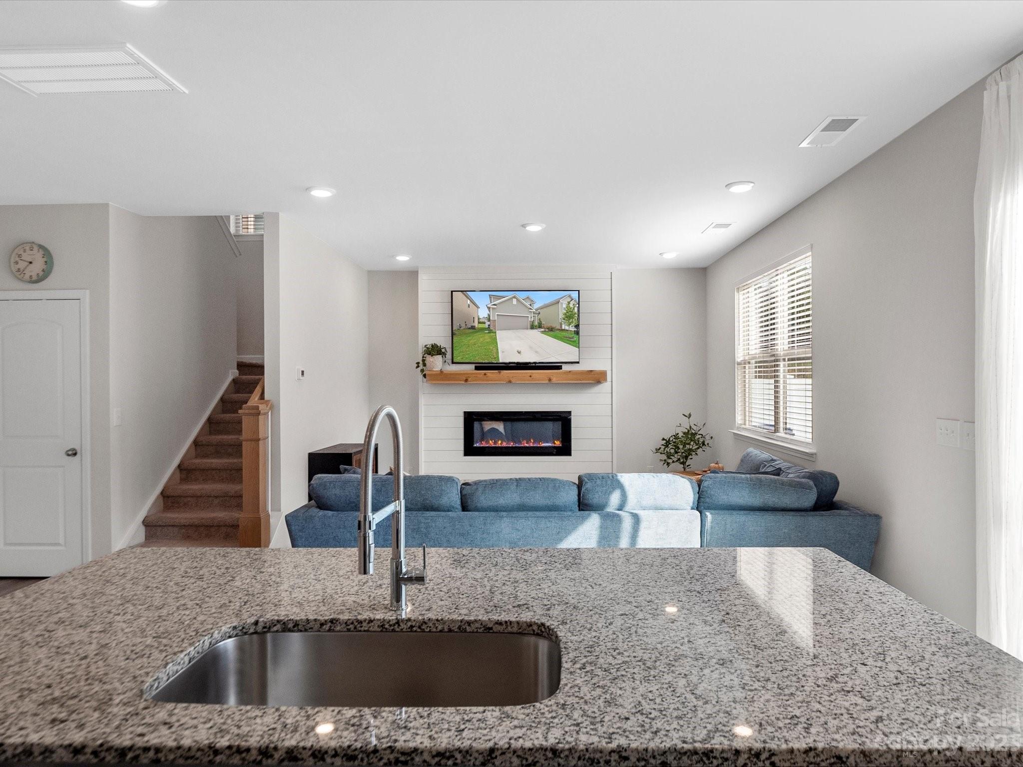 Weddington Pointe - Residential