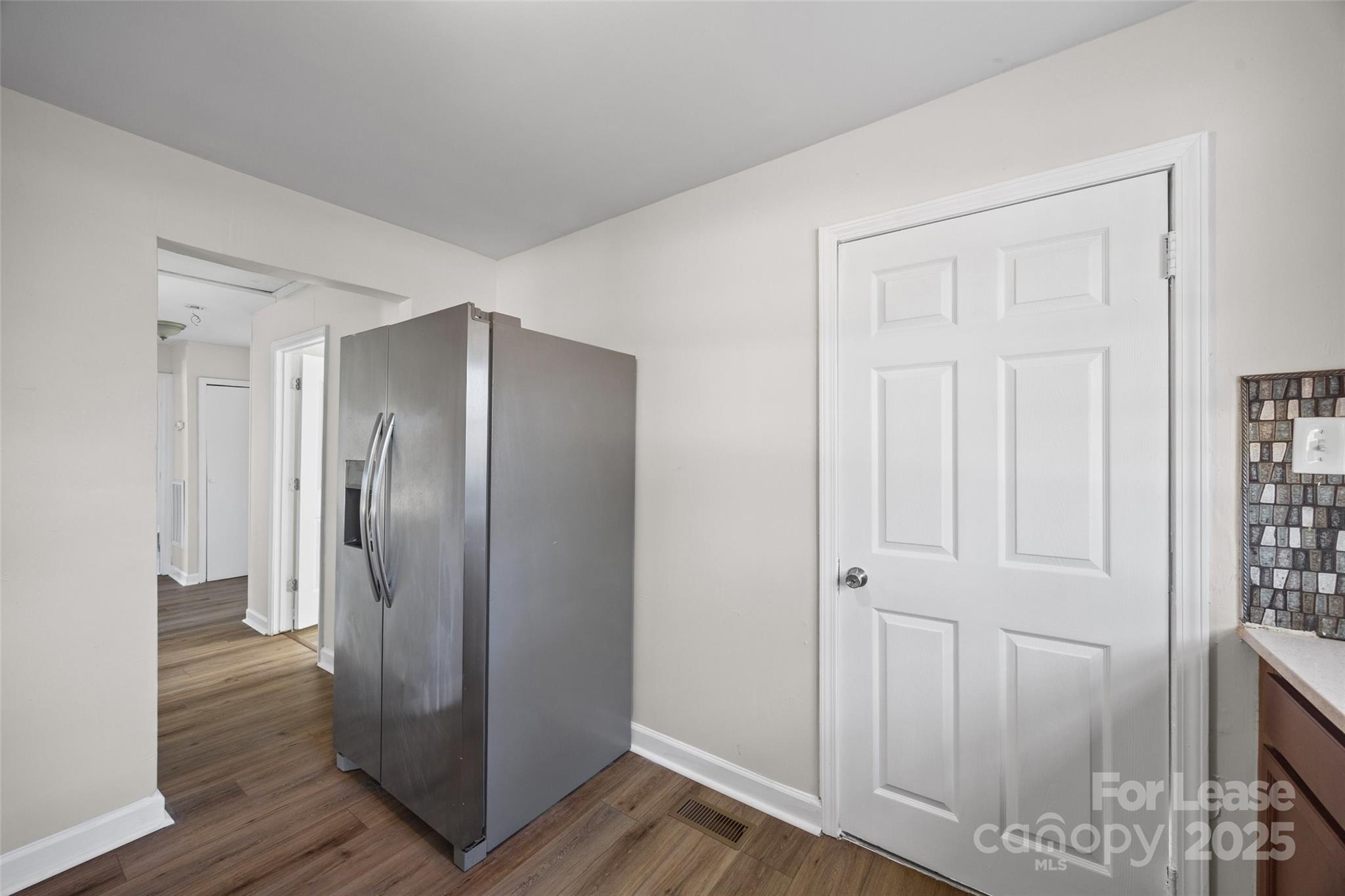 Unknown - Residential Lease