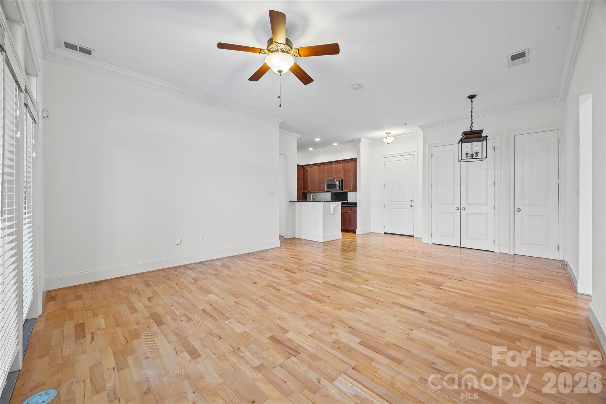 2938 Selwyn Avenue 108