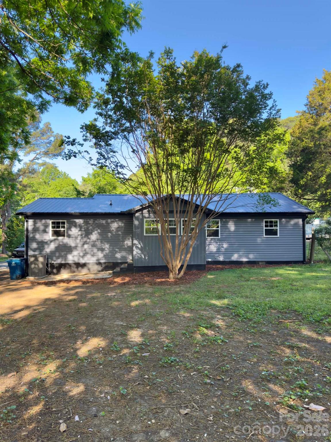 220 Dameron Street