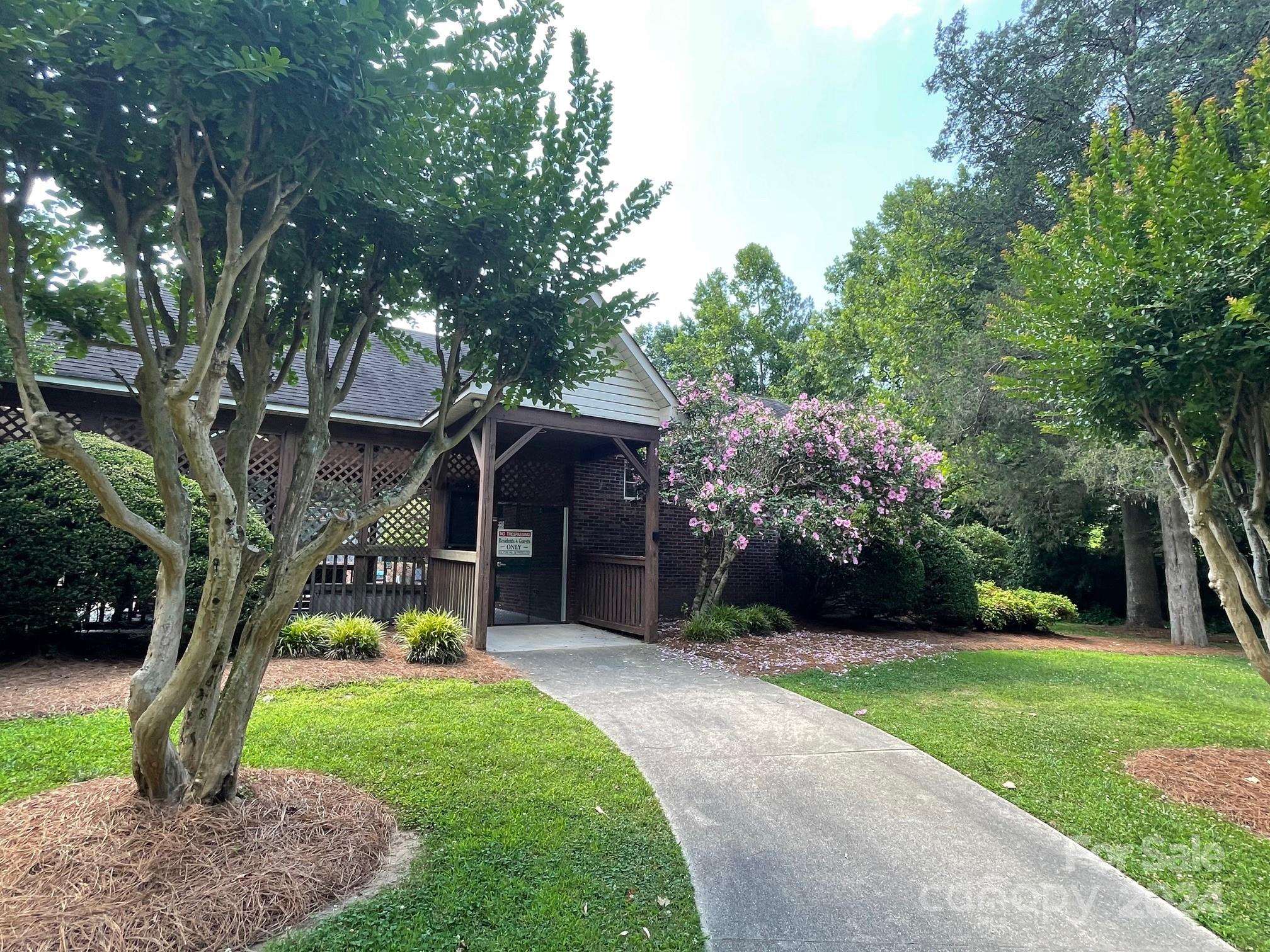 Lantern Green - Residential