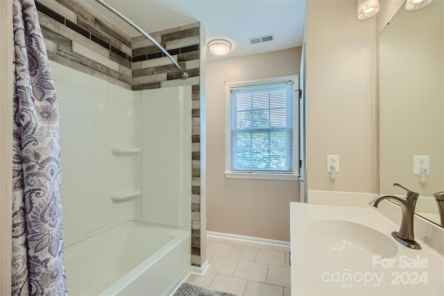 Lantern Green - Residential