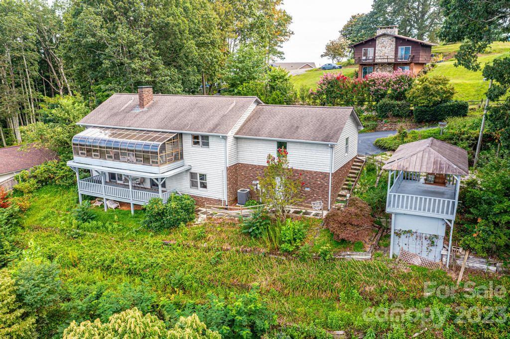 Mineral Springs - Residential