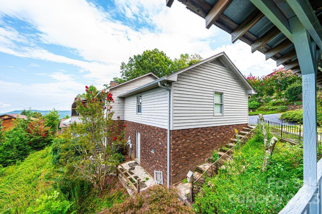 Mineral Springs - Residential